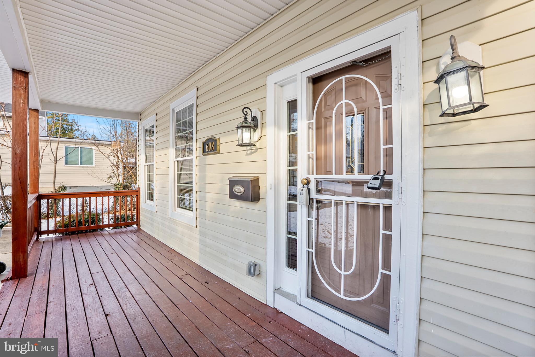 BELVEDERE SQUARE - Residential