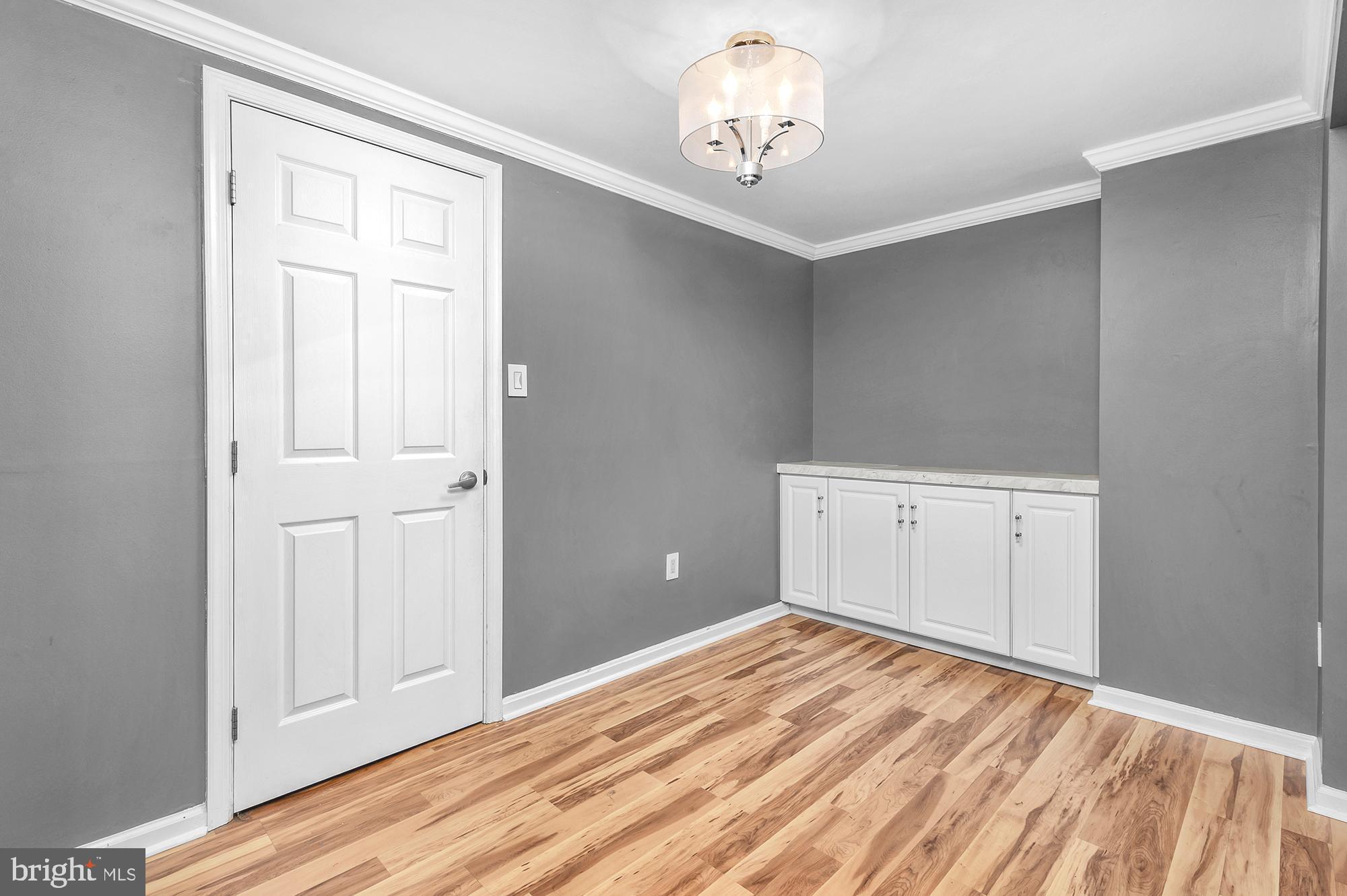 MARINER'S COVE - Residential