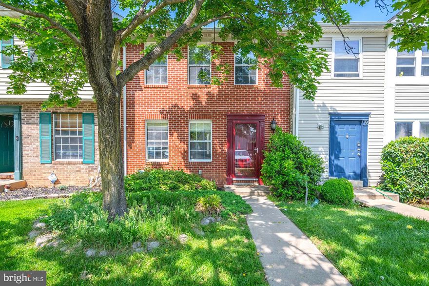 Welcome to this inviting three level home conveniently located at Mariners Cove Private Waterfront Community. This unique waterfront boasts, a welcoming and open floor plan, stylishly and immaculately designed high-end features with great attention to detail. The main level of this waterfront meets you with a great vibe at a lovely residence. A cozy living room overlooks the waterfront landscape. The updated kitchen features high-end stainless appliances, beautiful quartz countertops, trendy backsplash and under-cabinet lights, custom built-in dining room cabinets that liven up the entire main level . The large deck is perfect for grilling & family gatherings, or just kicking back by yourself surrounded by nature. The second floor offers three large light filled bedrooms, plush carpet with plenty of closets and updated full bathroom.The lower walk-out is the perfect space for a family room, home office or private quarters with its own bathroom, adjoining laundry and walk-in storage room. Large glass sliders open up to your world of green space, the gated yard, your herb-vegetable garden and the waterfront adventures beyond.