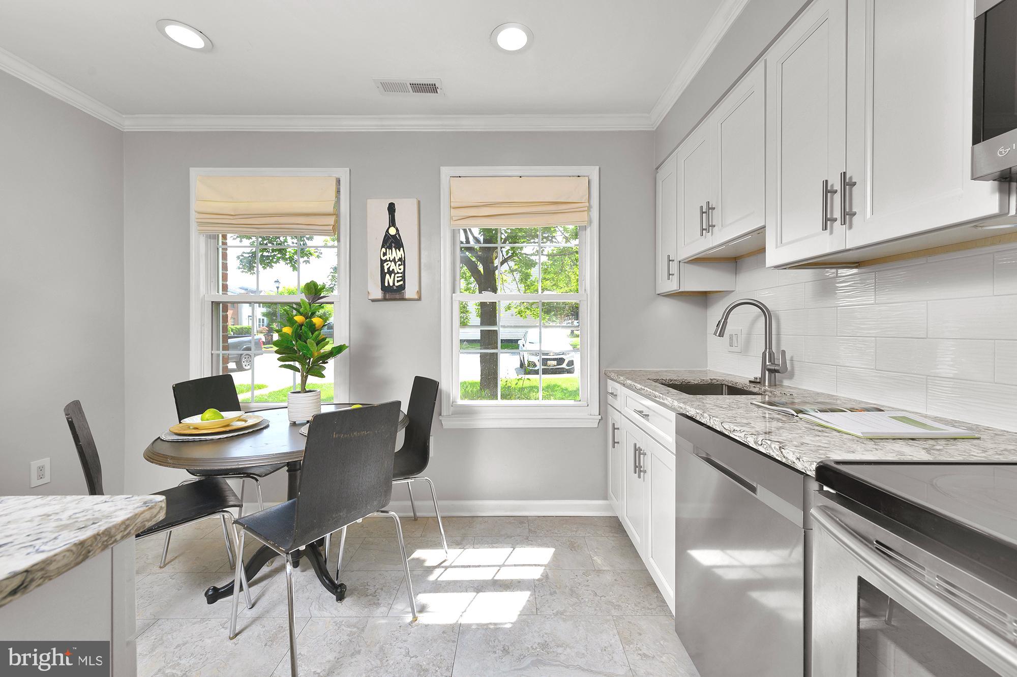 MARINER'S COVE - Residential