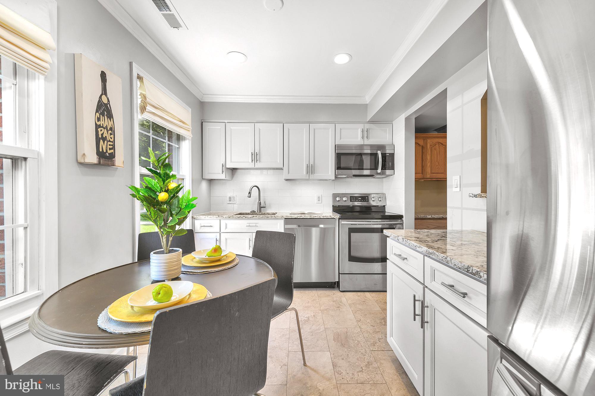 MARINER'S COVE - Residential