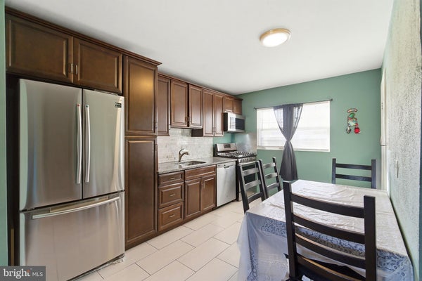 1708 PRINCETON AVE, LAWRENCE TOWNSHIP, NJ 08648 - Image fea86d3d1d3e1b9d97cd4bd4da33403a/2158025269