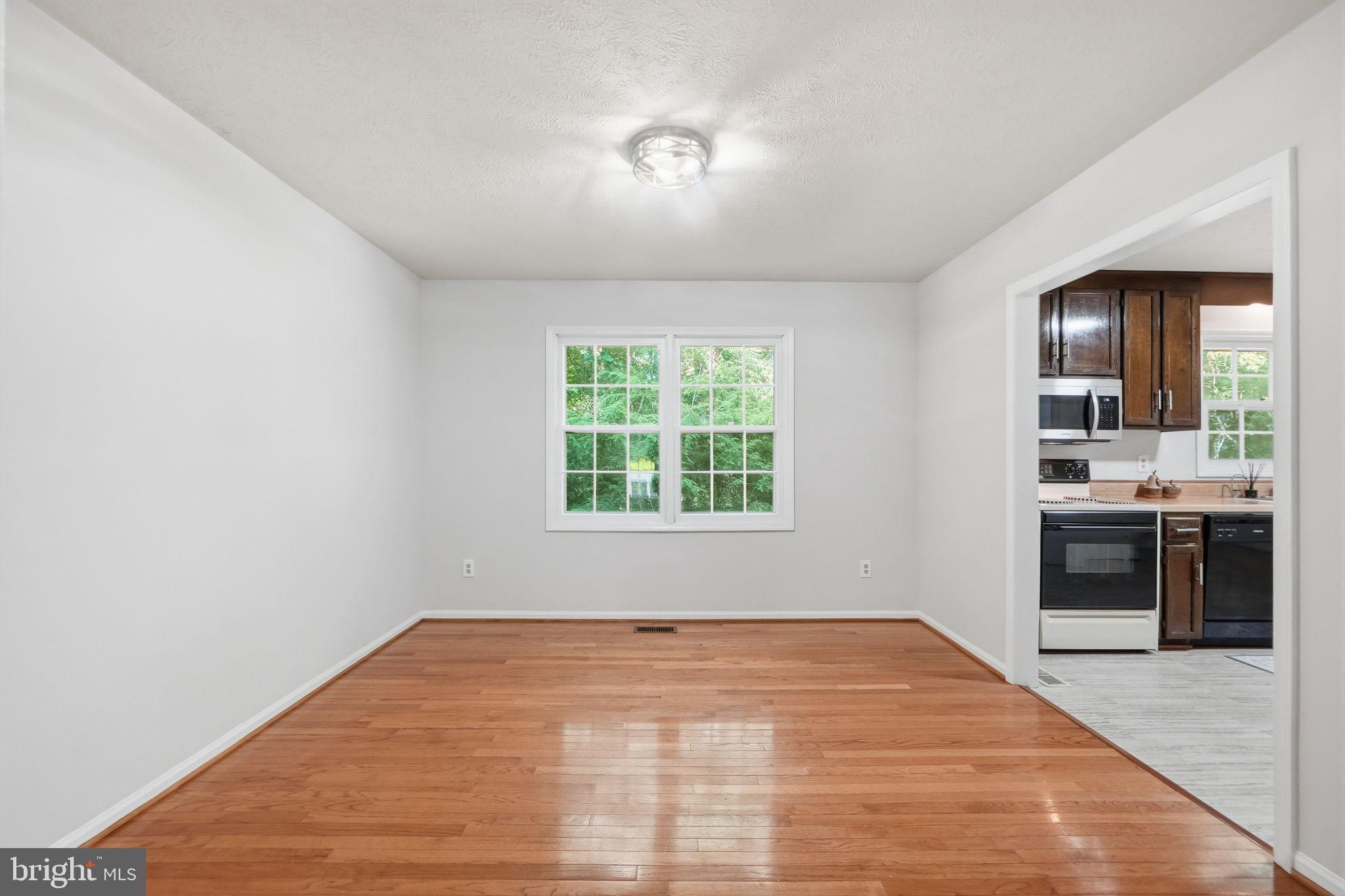 6090 RIVER FOREST DRIVE