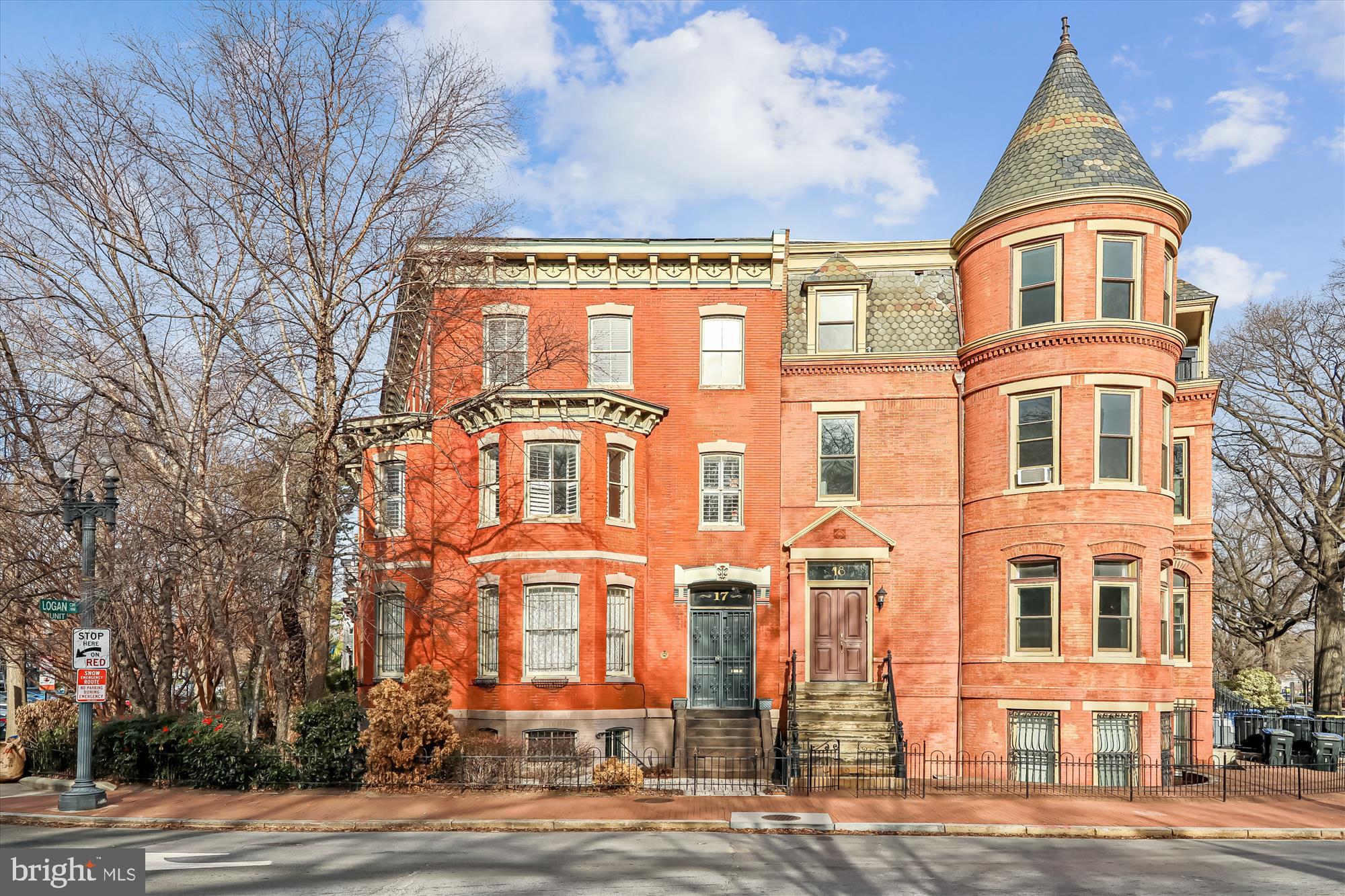 17 LOGAN CIRCLE NW