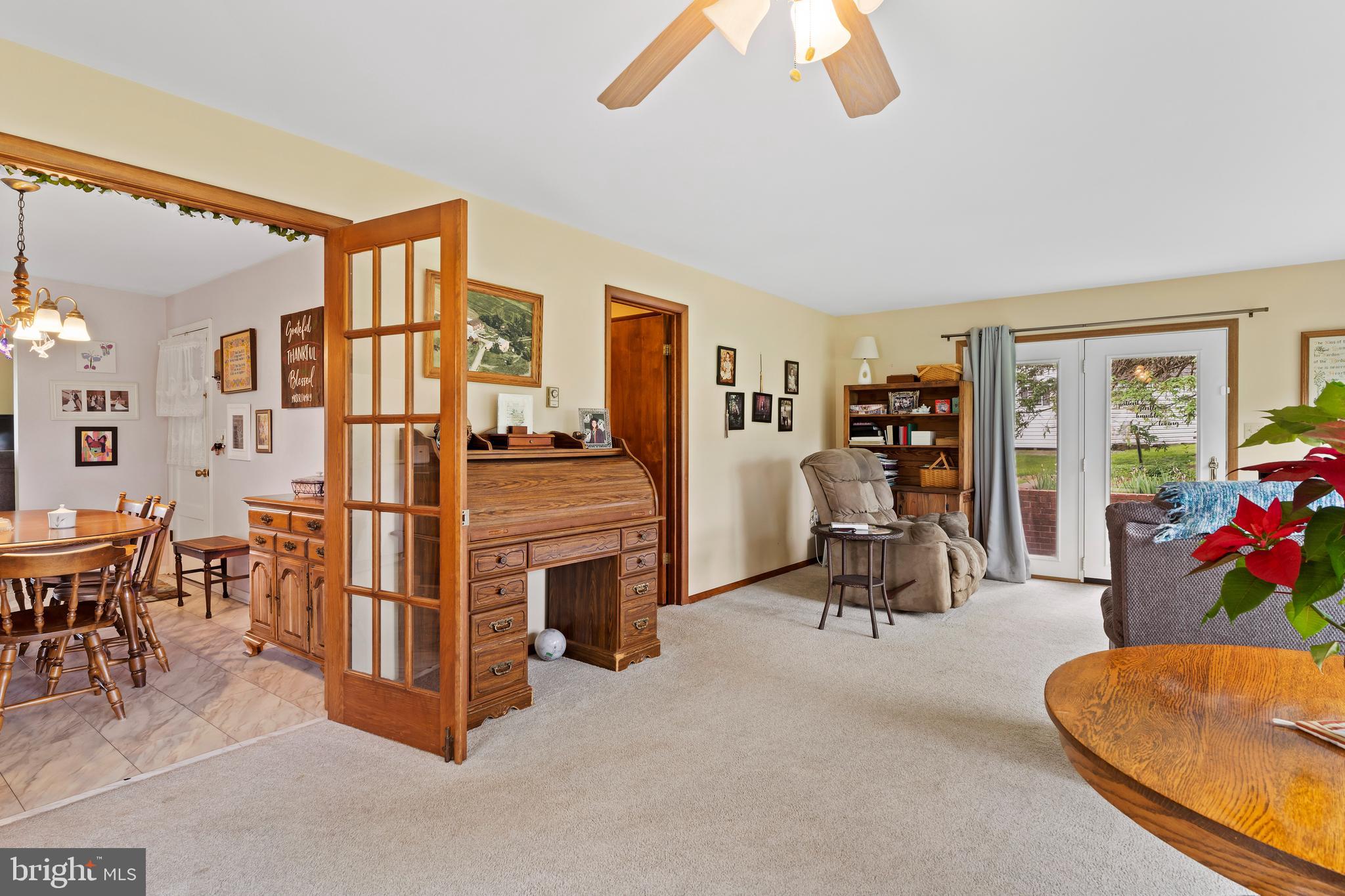 CARLISLE MANOR - Residential