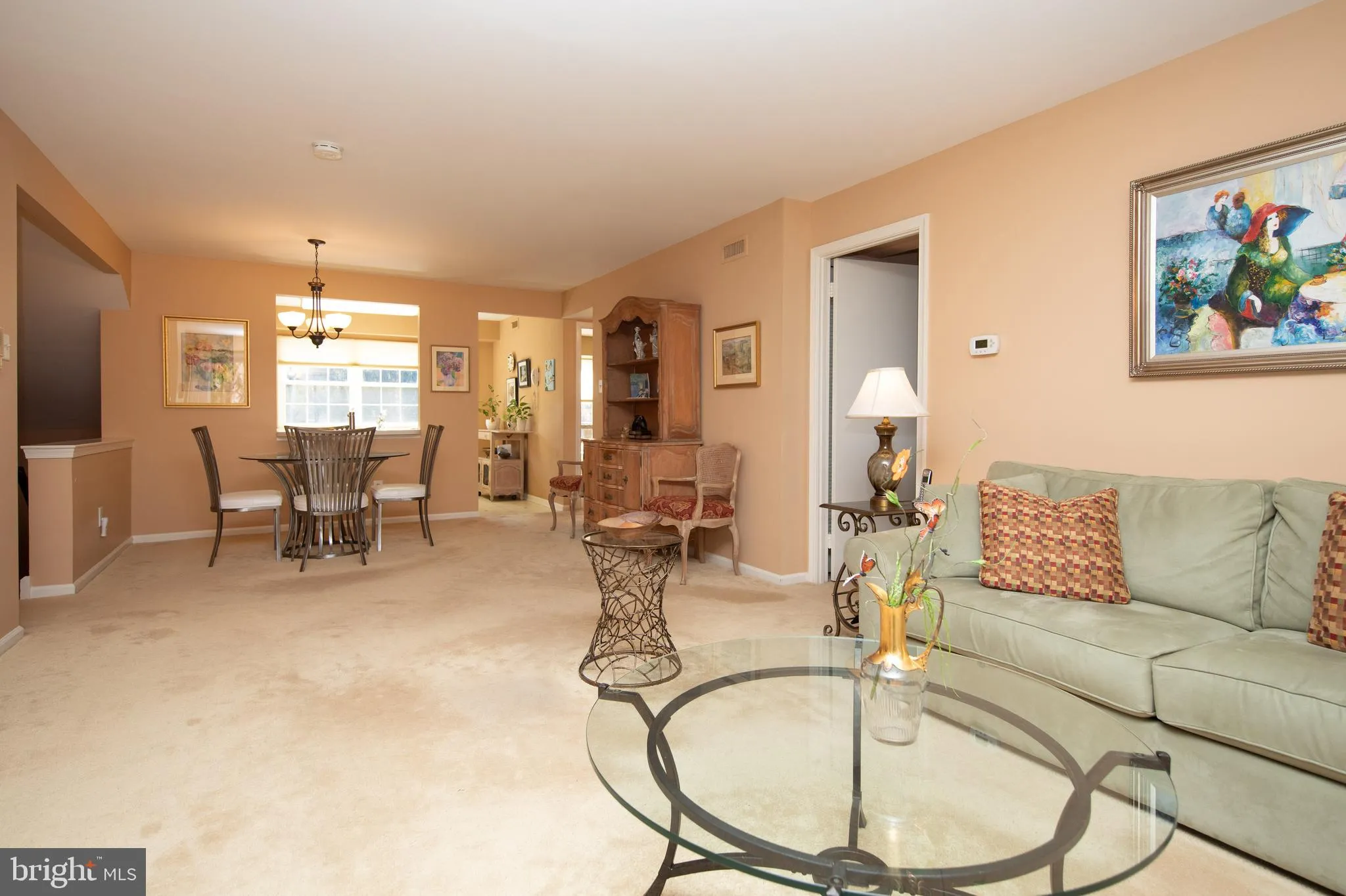 Elkins Park, Pennsylvania 19027, United States, 2 Bedrooms Bedrooms, ,2 BathroomsBathrooms,Residential,Active,86991