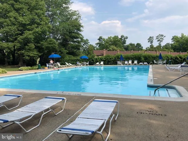 Elkins Park, Pennsylvania 19027, United States, 2 Bedrooms Bedrooms, ,2 BathroomsBathrooms,Residential,Active,86991