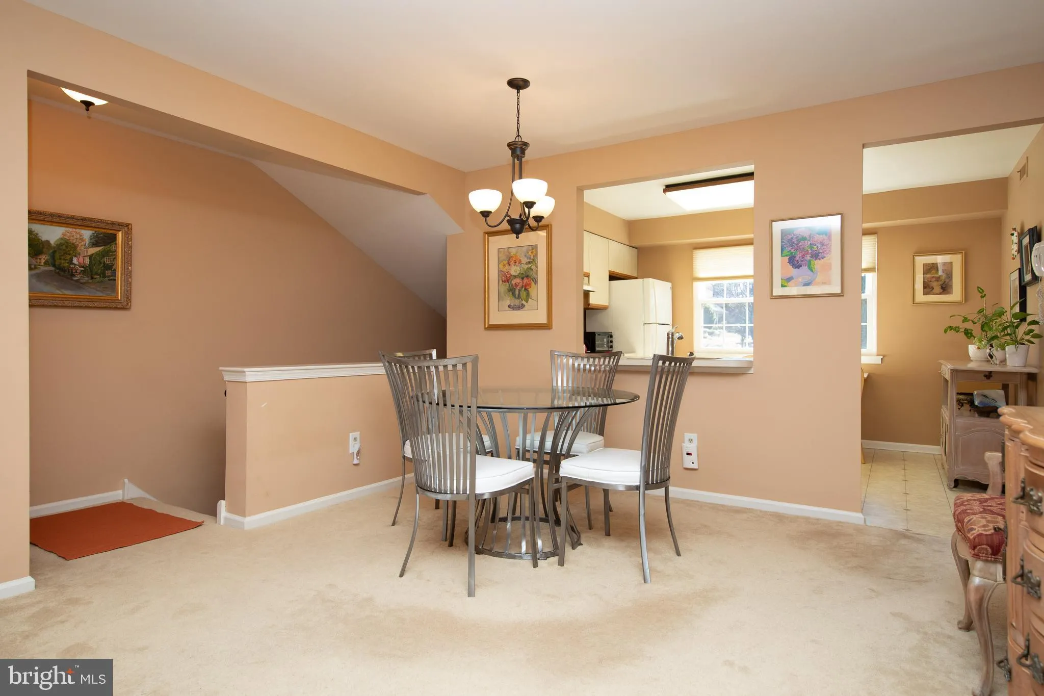 Elkins Park, Pennsylvania 19027, United States, 2 Bedrooms Bedrooms, ,2 BathroomsBathrooms,Residential,Active,86991