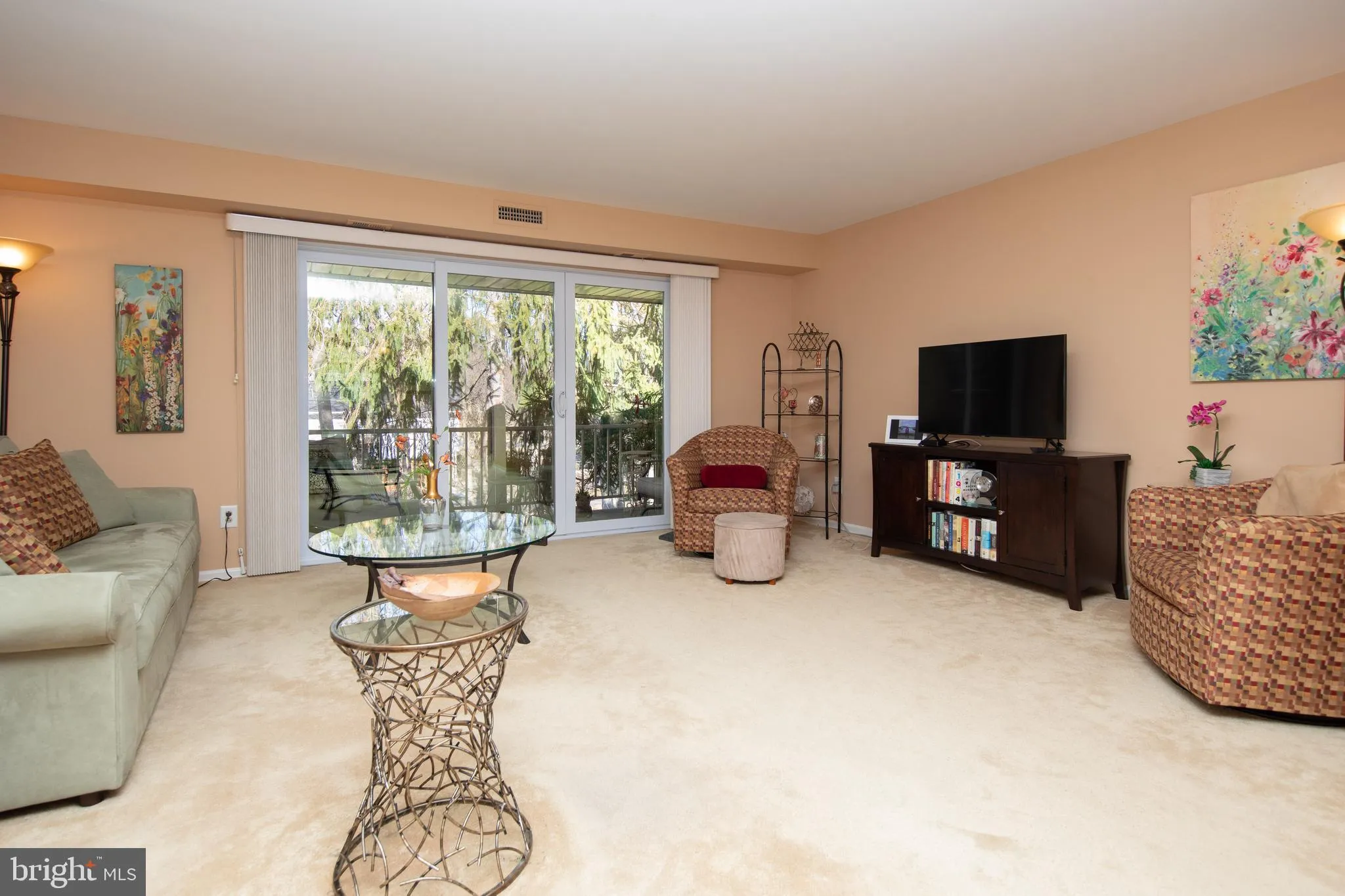 Elkins Park, Pennsylvania 19027, United States, 2 Bedrooms Bedrooms, ,2 BathroomsBathrooms,Residential,Active,86991