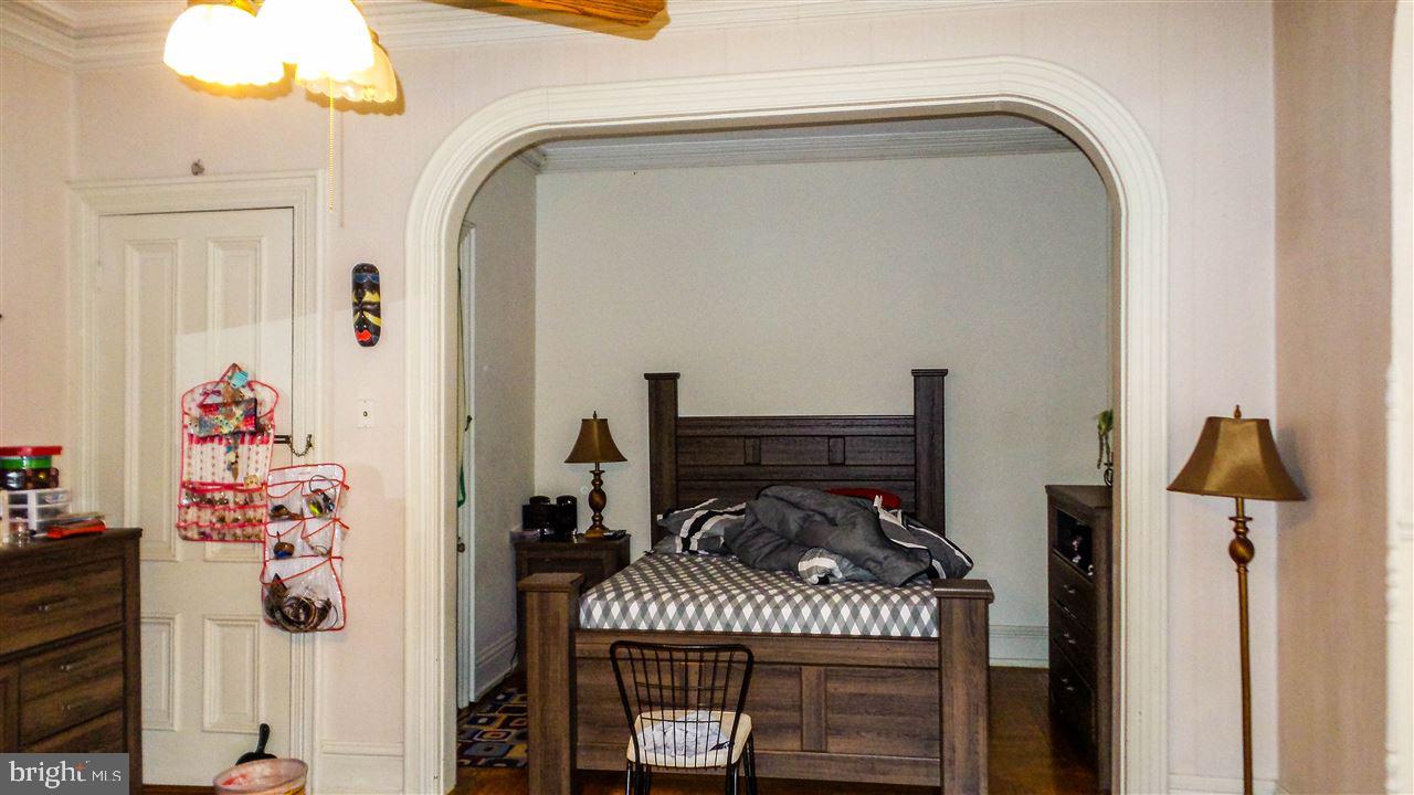 DOCTOR'S ROW - Residential Income