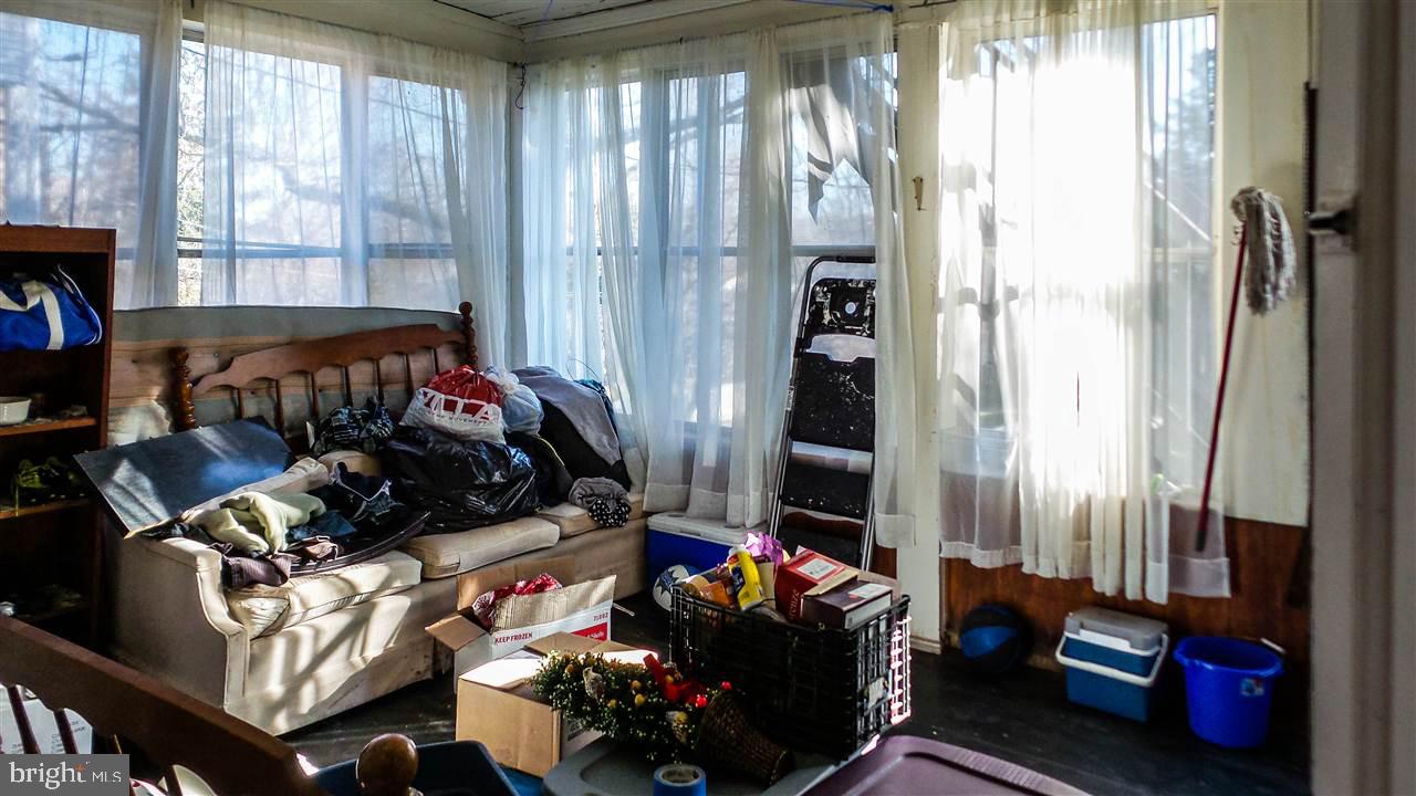 DOCTOR'S ROW - Residential Income