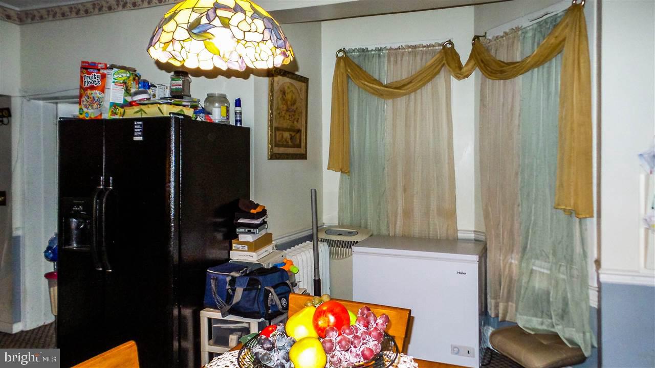 DOCTOR'S ROW - Residential Income