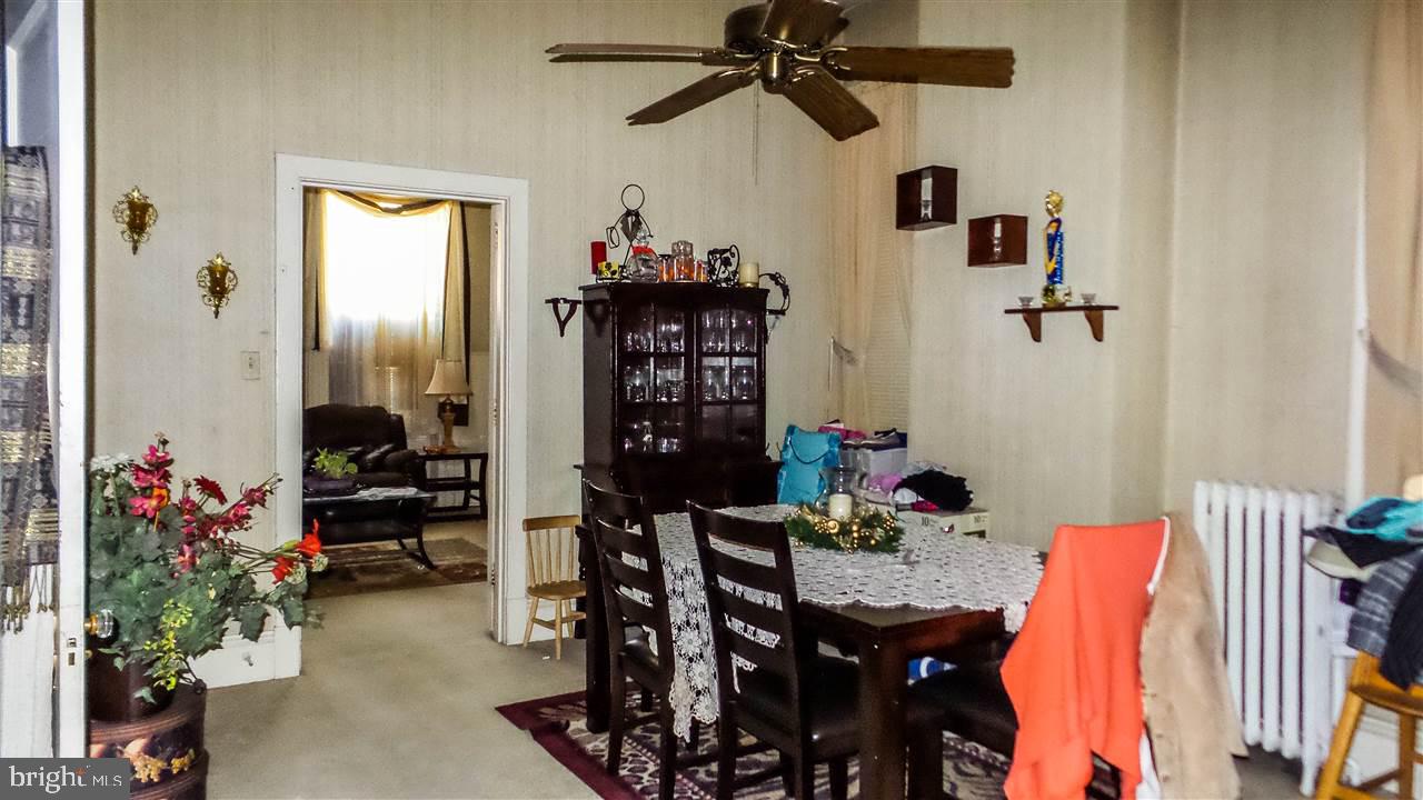 DOCTOR'S ROW - Residential Income