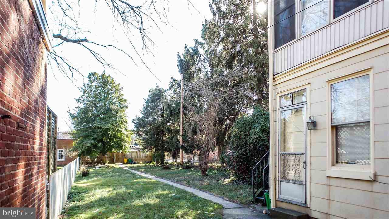 DOCTOR'S ROW - Residential Income