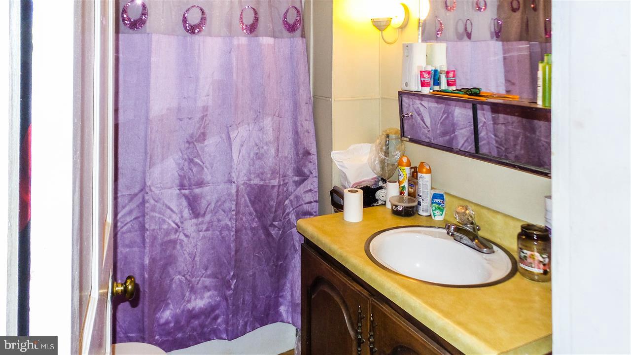 DOCTOR'S ROW - Residential Income