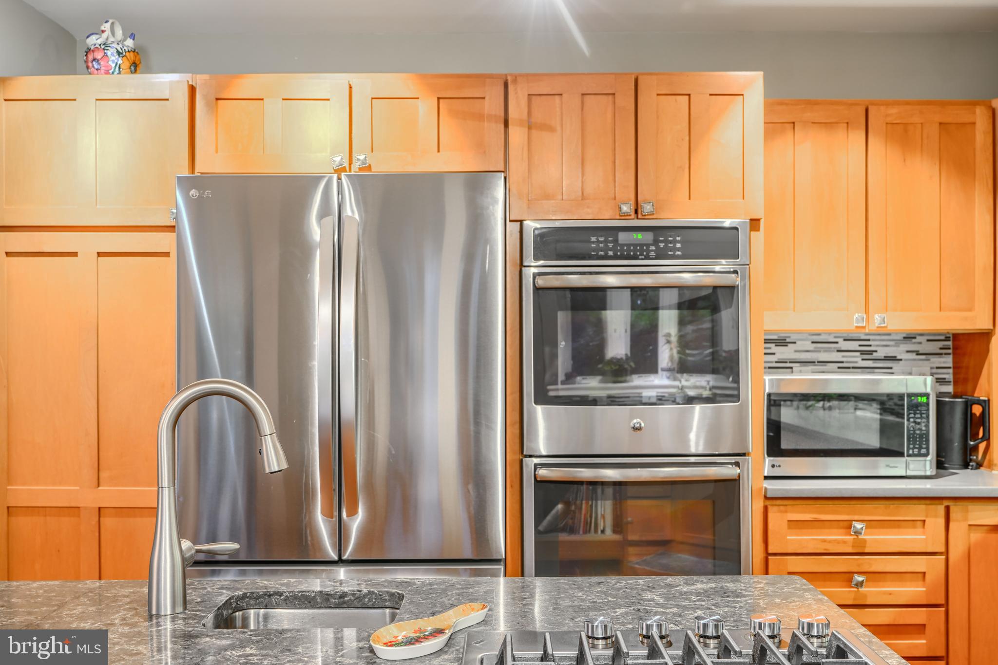 BAY HIGHLANDS - Residential
