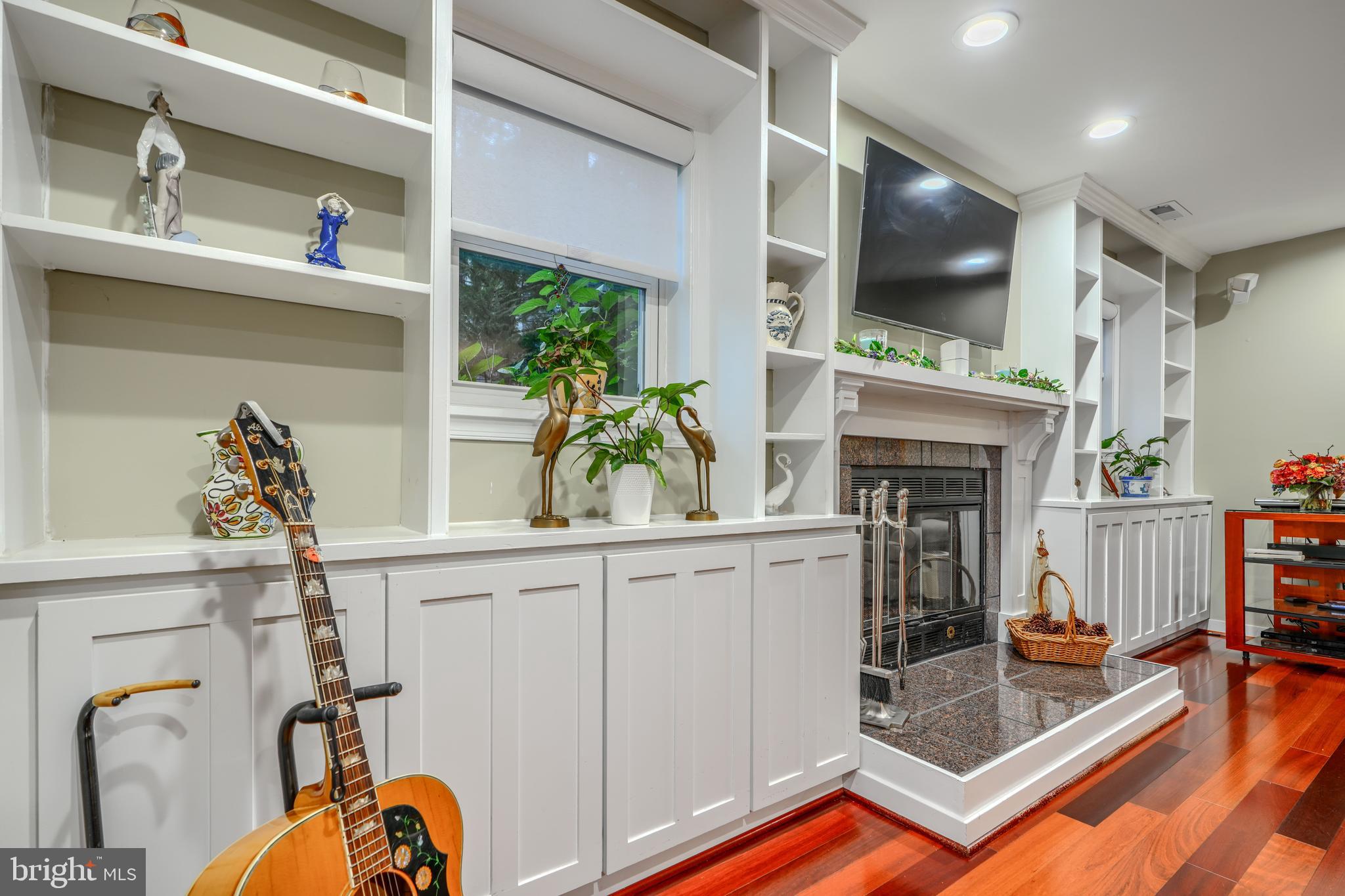 BAY HIGHLANDS - Residential