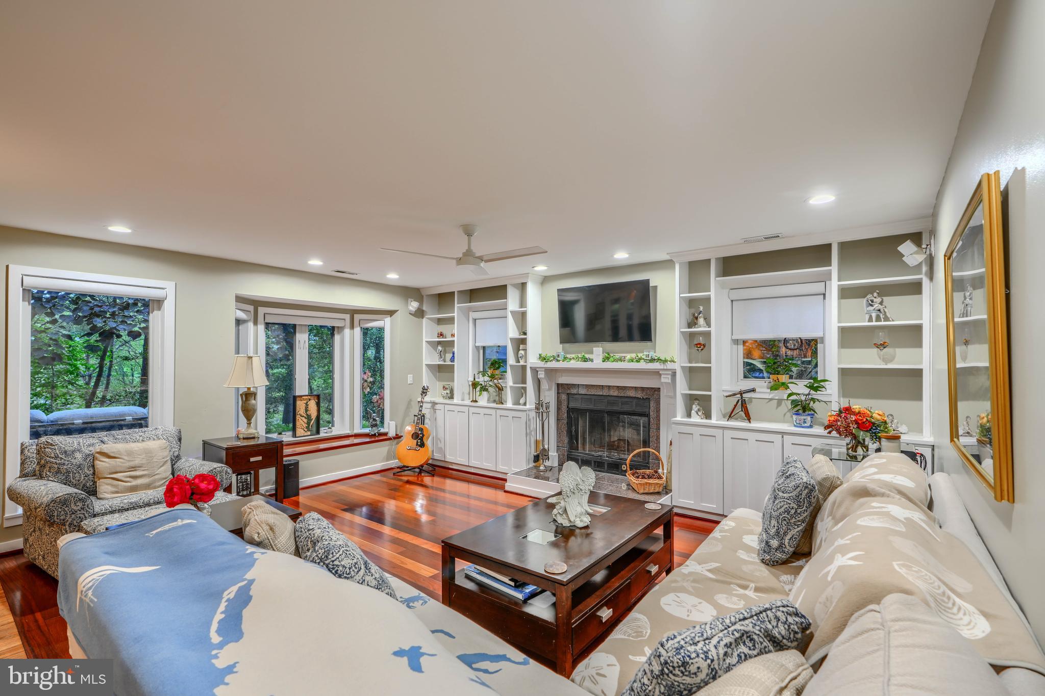 BAY HIGHLANDS - Residential