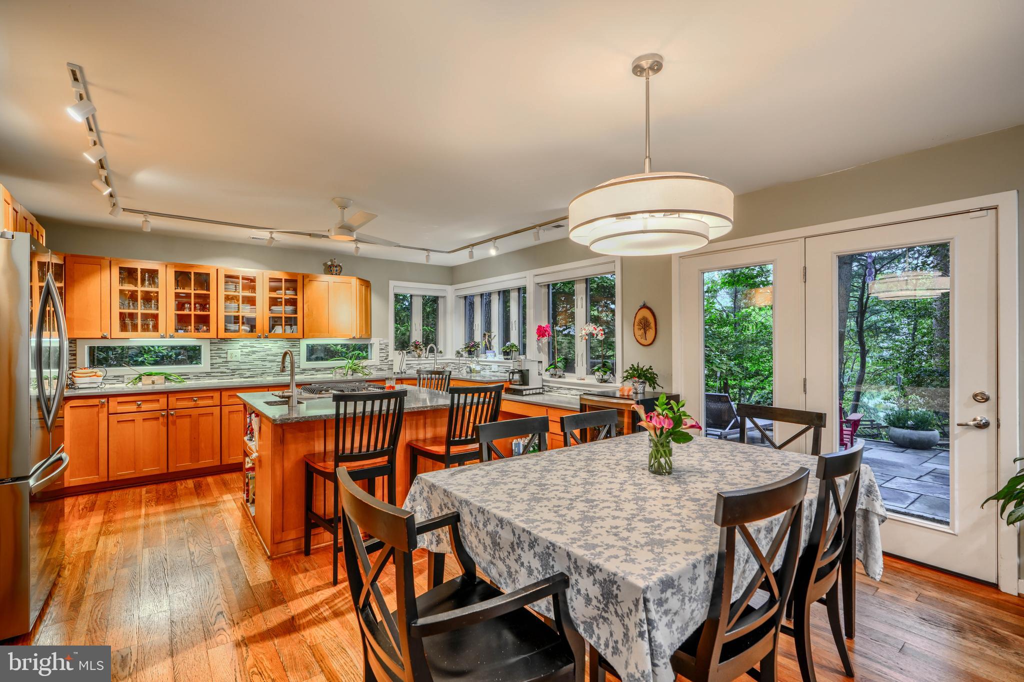BAY HIGHLANDS - Residential