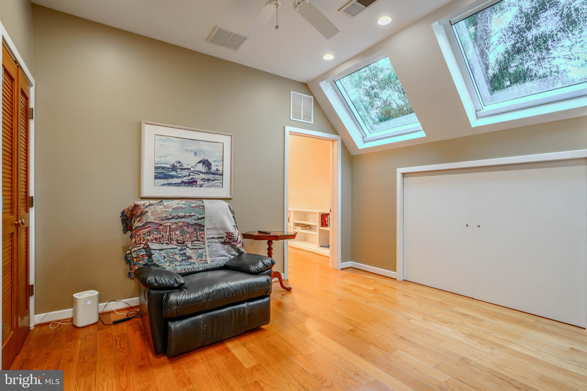 BAY HIGHLANDS - Residential