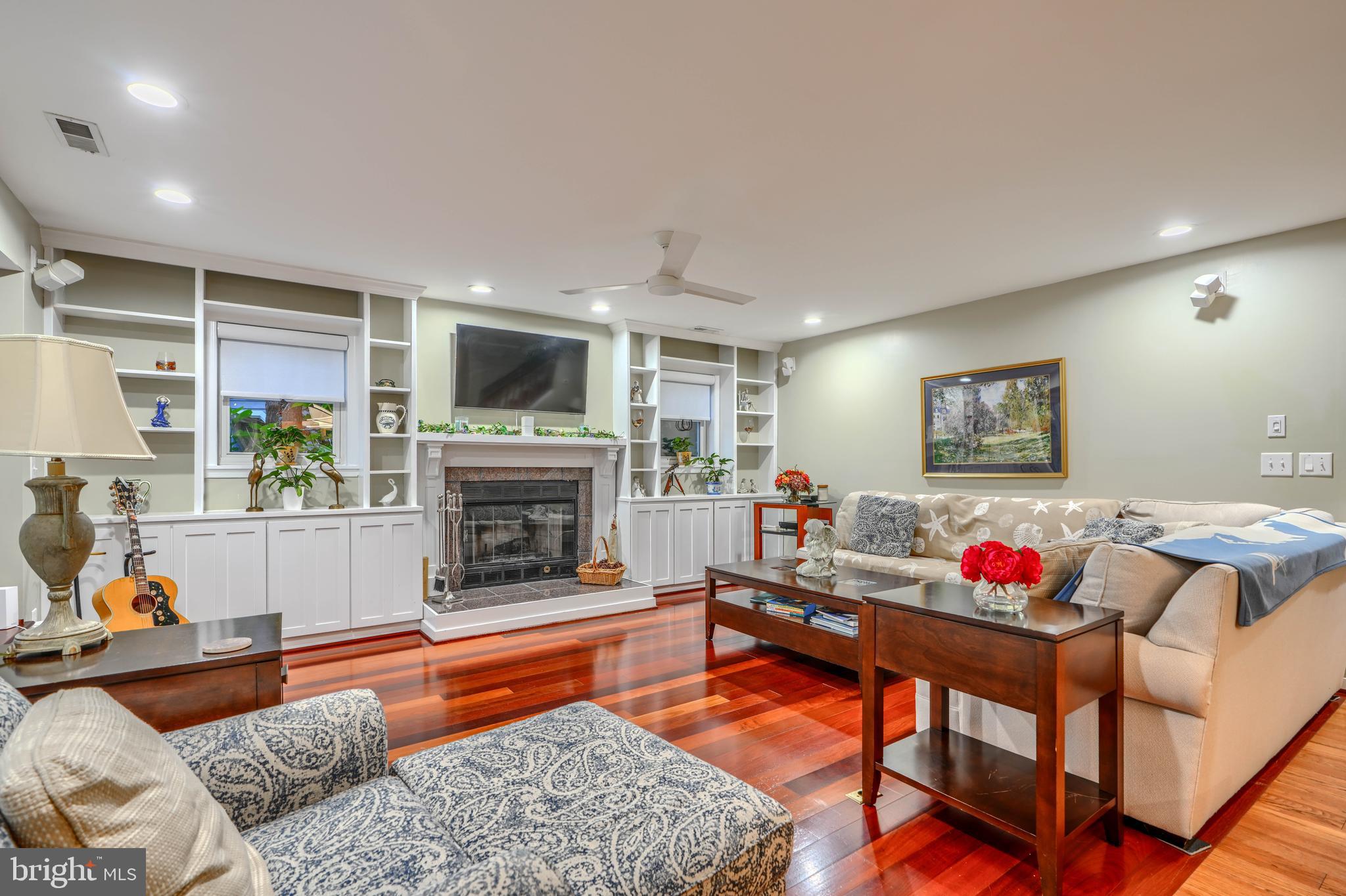 BAY HIGHLANDS - Residential