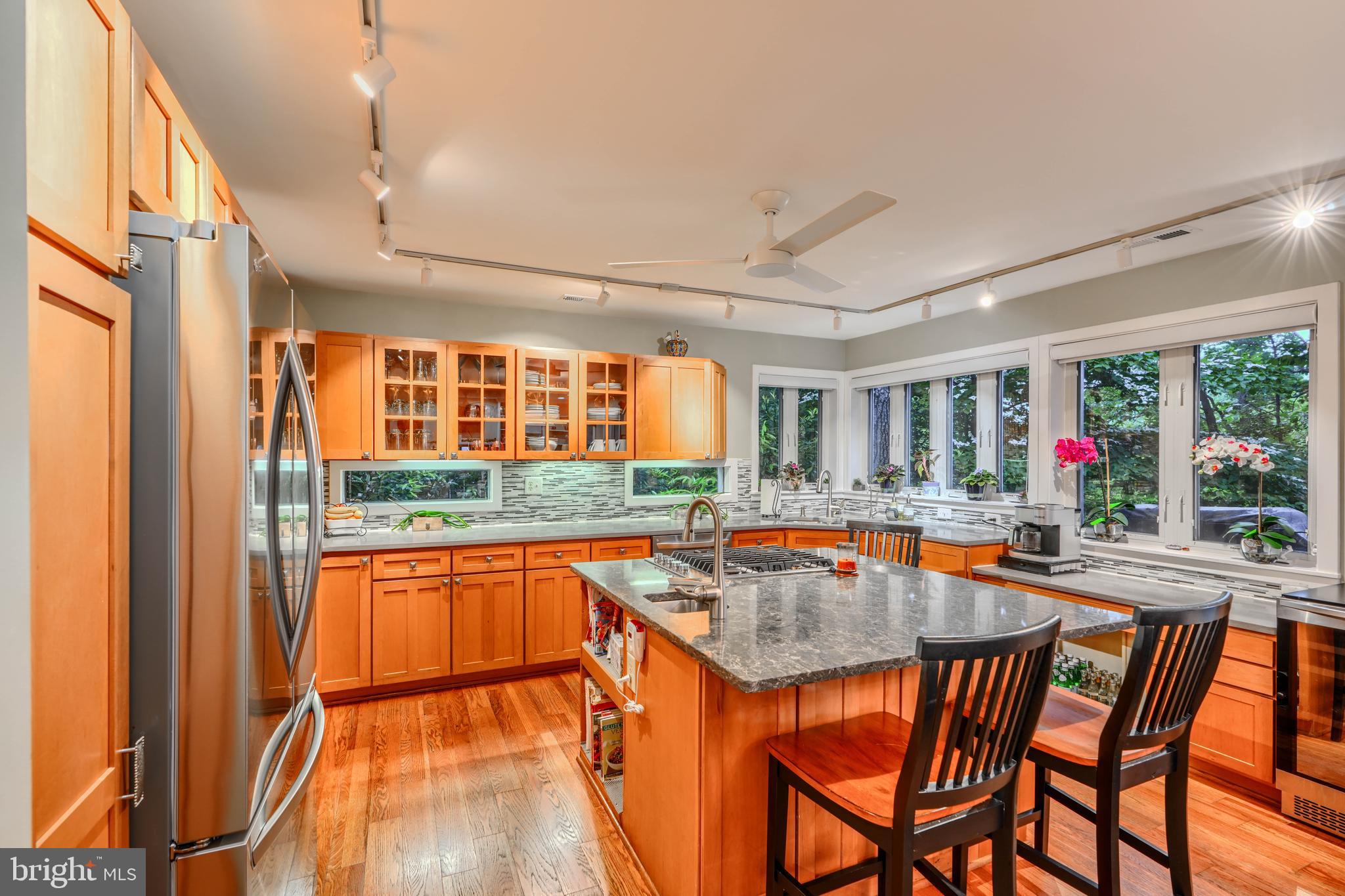 BAY HIGHLANDS - Residential