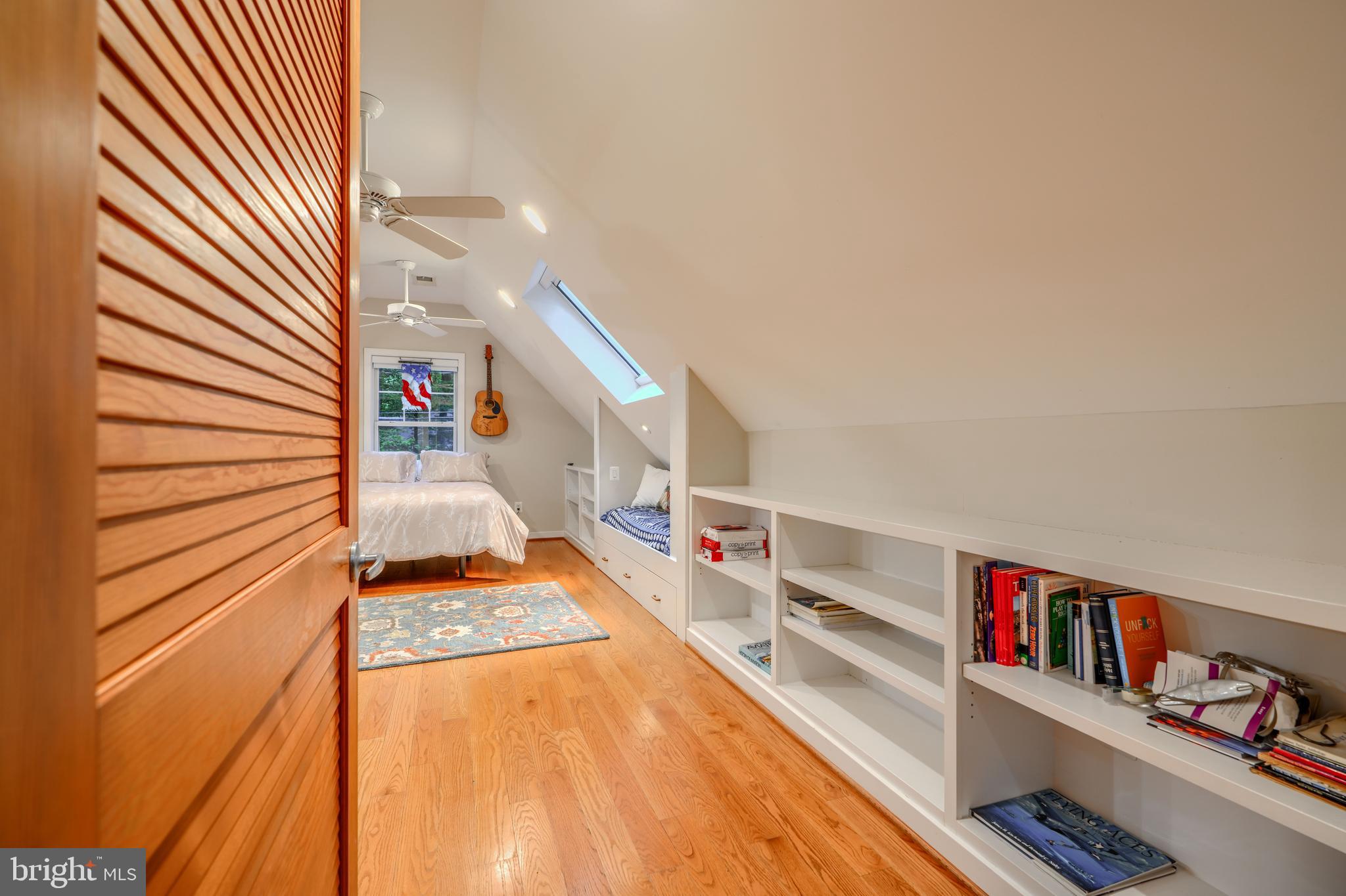 BAY HIGHLANDS - Residential