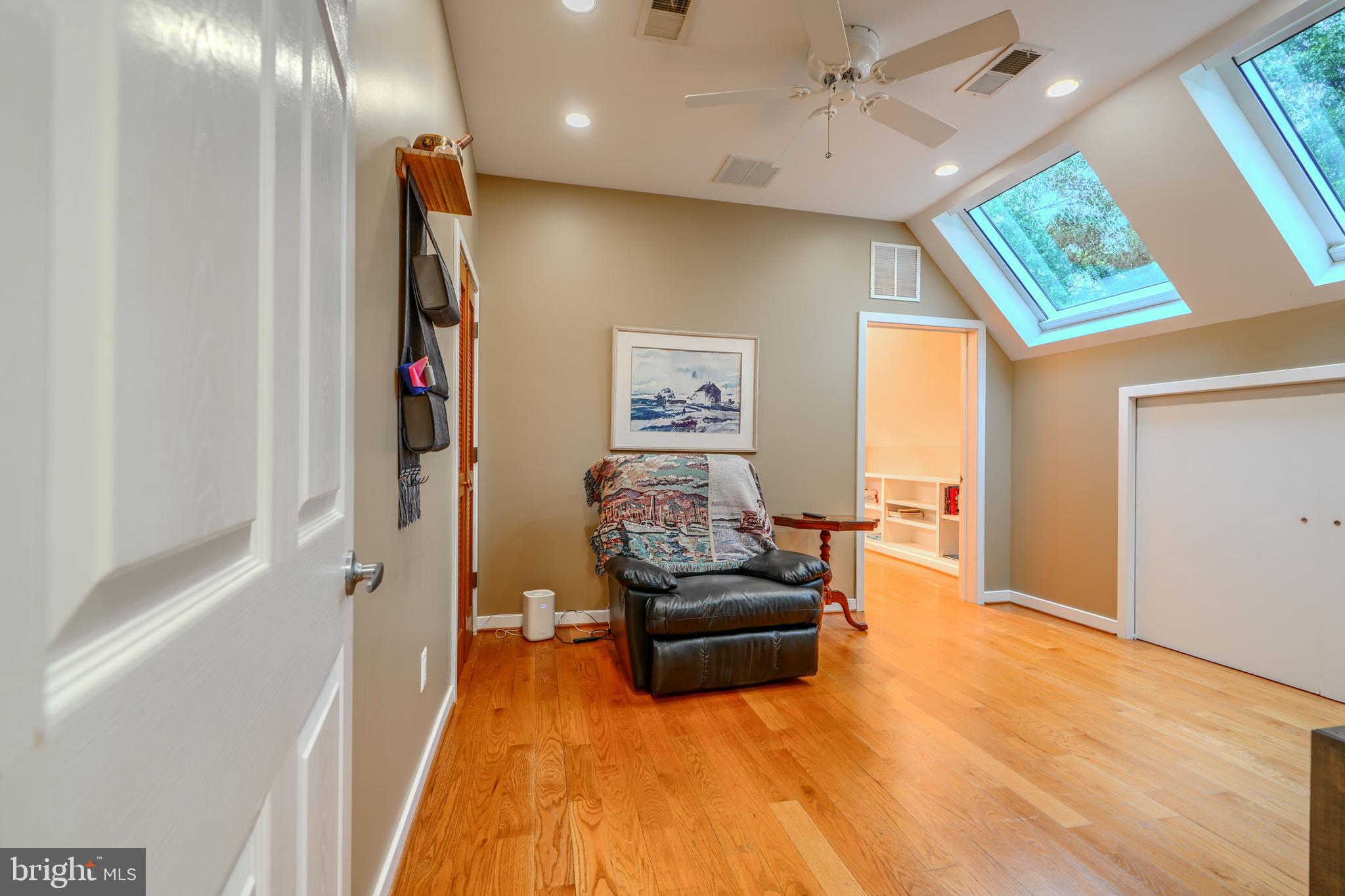BAY HIGHLANDS - Residential
