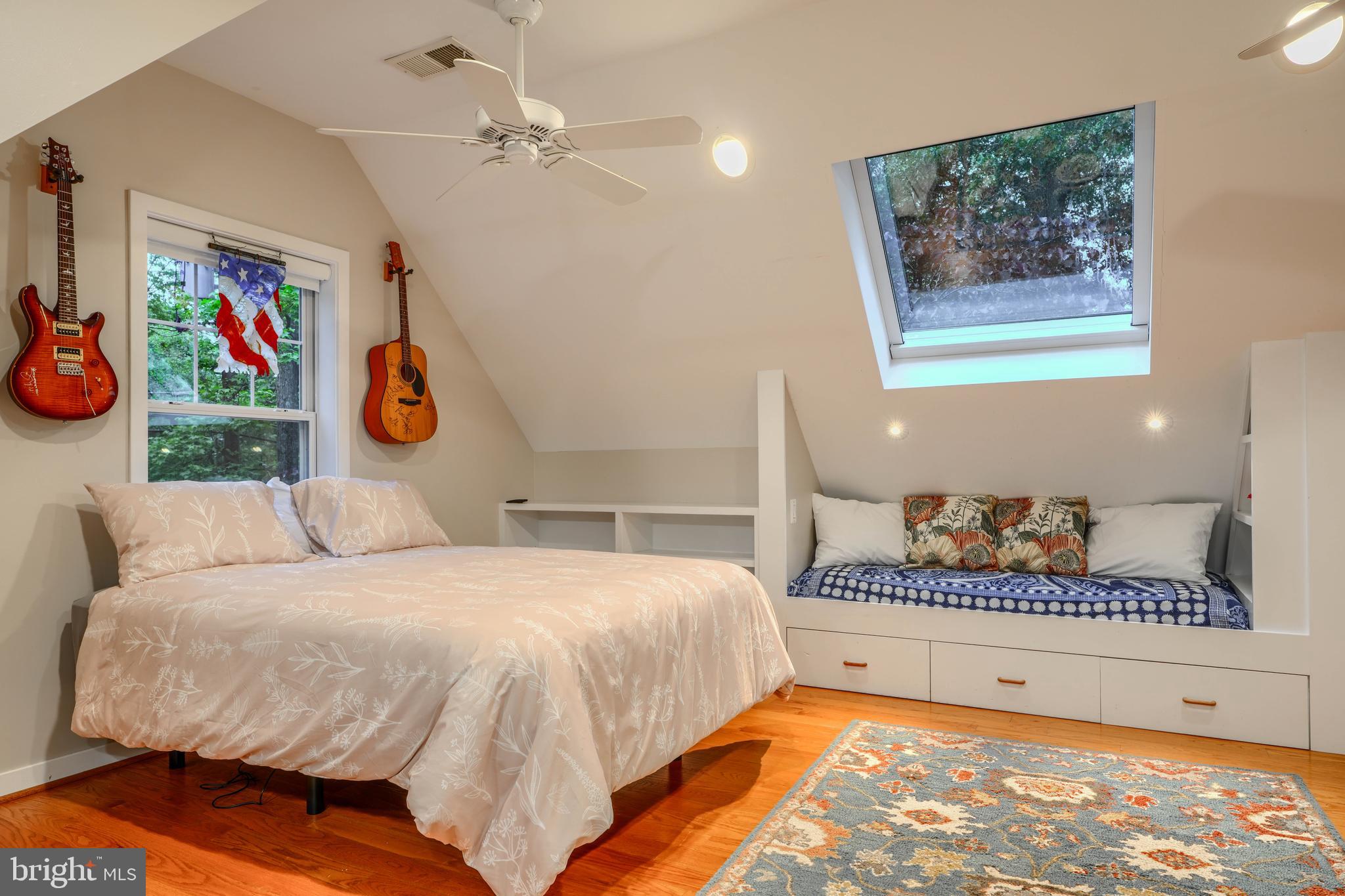 BAY HIGHLANDS - Residential