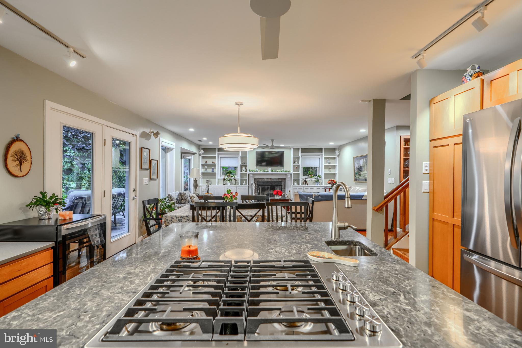 BAY HIGHLANDS - Residential