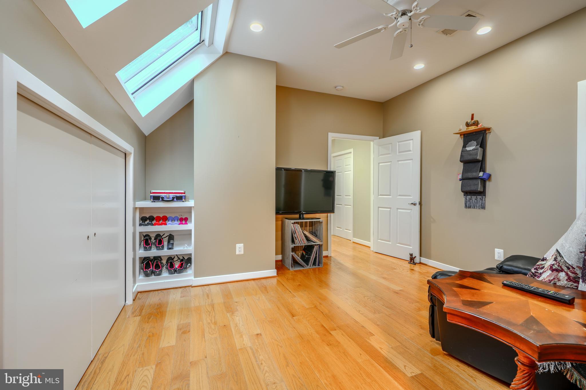 BAY HIGHLANDS - Residential