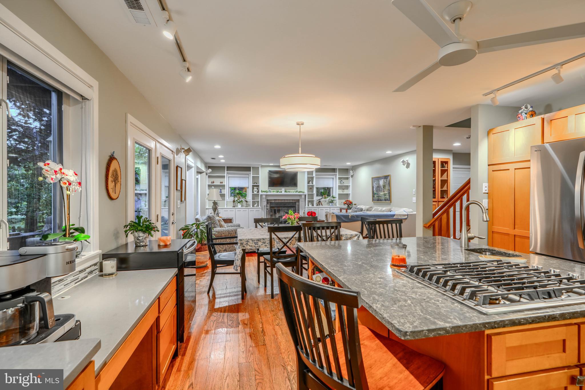 BAY HIGHLANDS - Residential