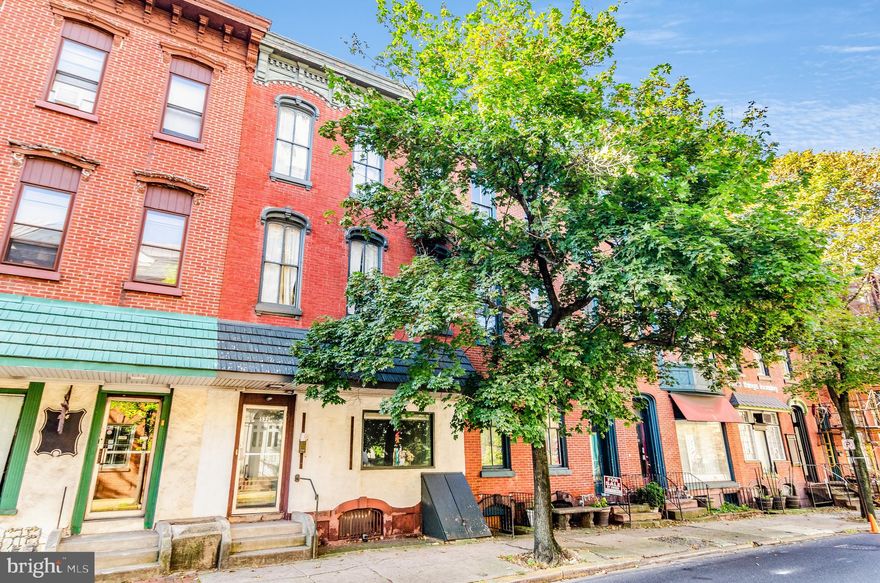 ATTENTION ATTENTION ! great commercial property in the heart of Reading, close to the city hall, court house, governmental offices, professional offices and main streets. first floor is an office, second floor is a 2 bd apartment, and 3rd floor a 1 bd apartment, this is one of those opportunities you cant miss, great cash flow and one of a kind investment