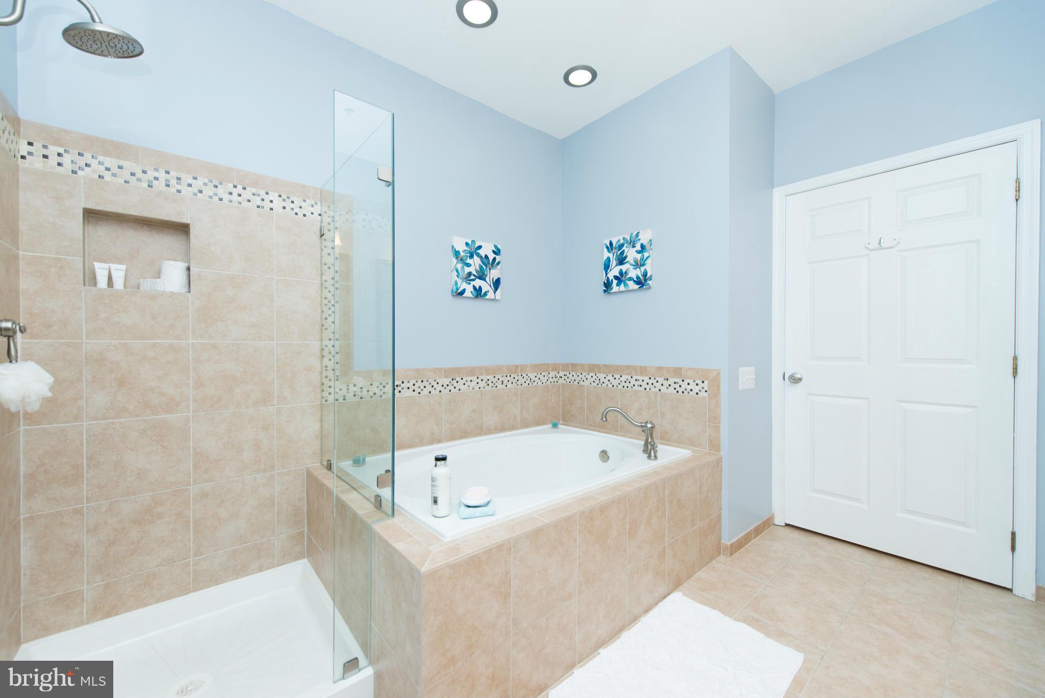 PINEY ORCHARD - Residential