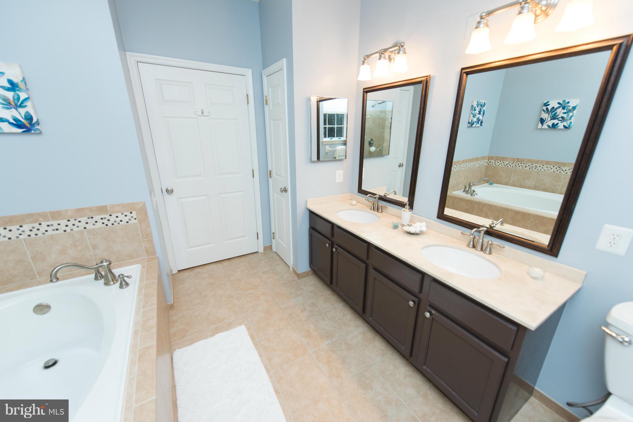 PINEY ORCHARD - Residential