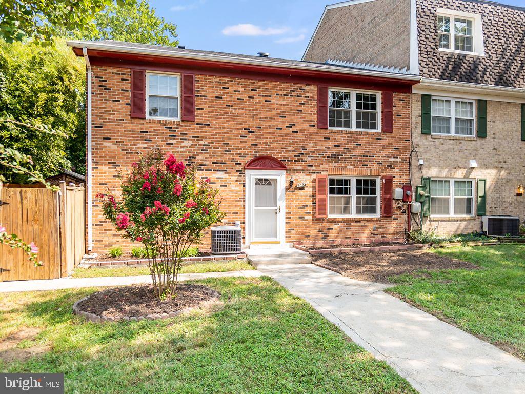 THE HIGHLANDS - Residential