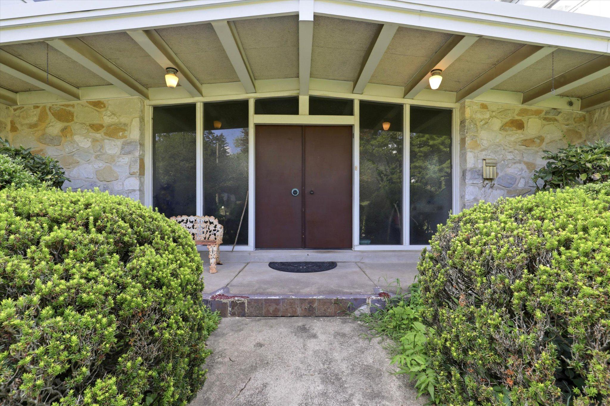 1633 CHATTIN ROAD