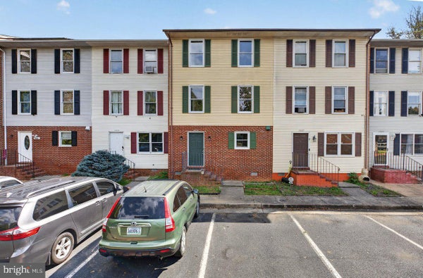 1425 COUNTRY CLUB CT, HARRISONBURG, VA 22802 - Image feae9ae8e14adfb17dc2d9703ff6fc71/2942040174