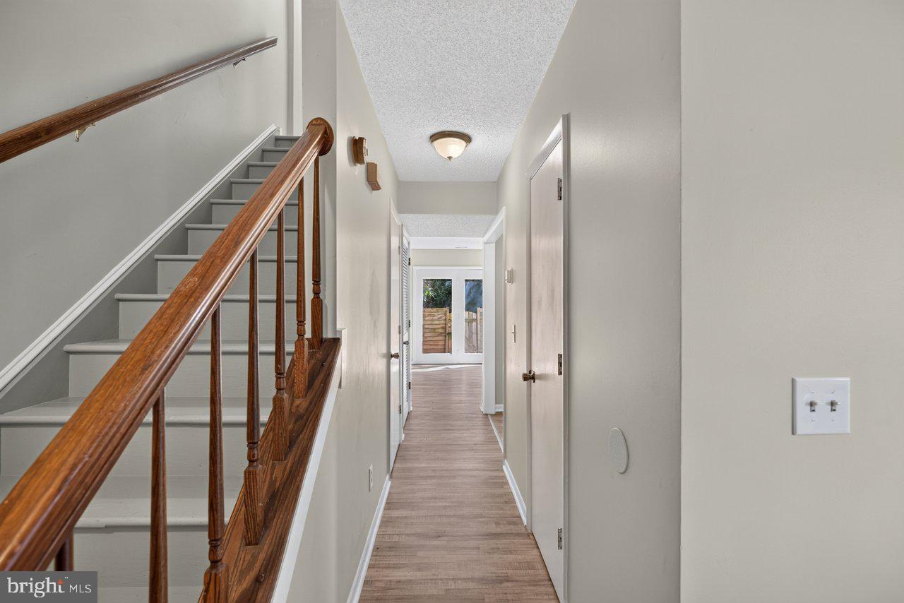 1425 COUNTRY CLUB COURT