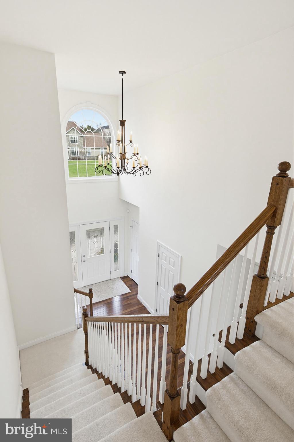 GOLDEN OAKS - Residential