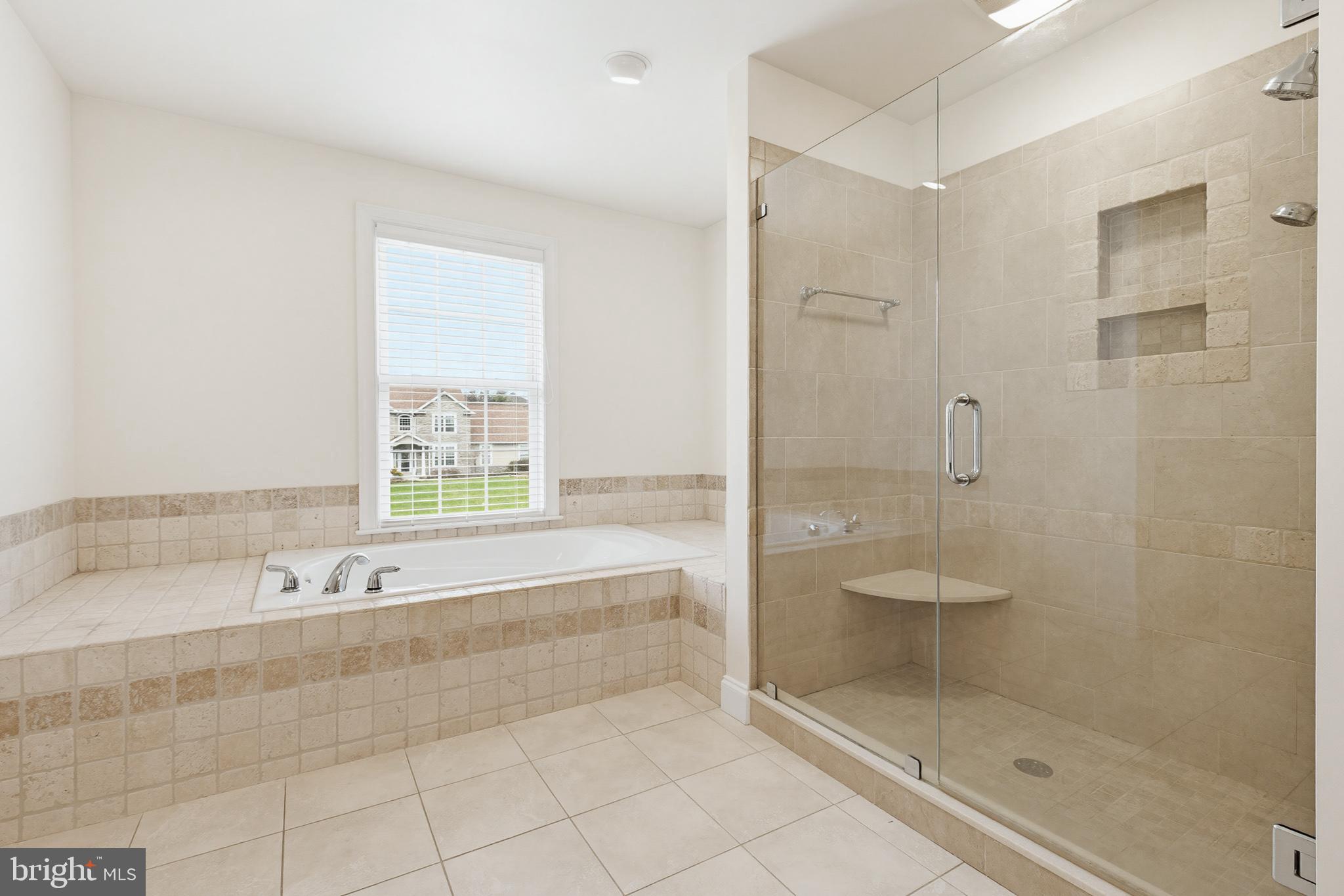 GOLDEN OAKS - Residential