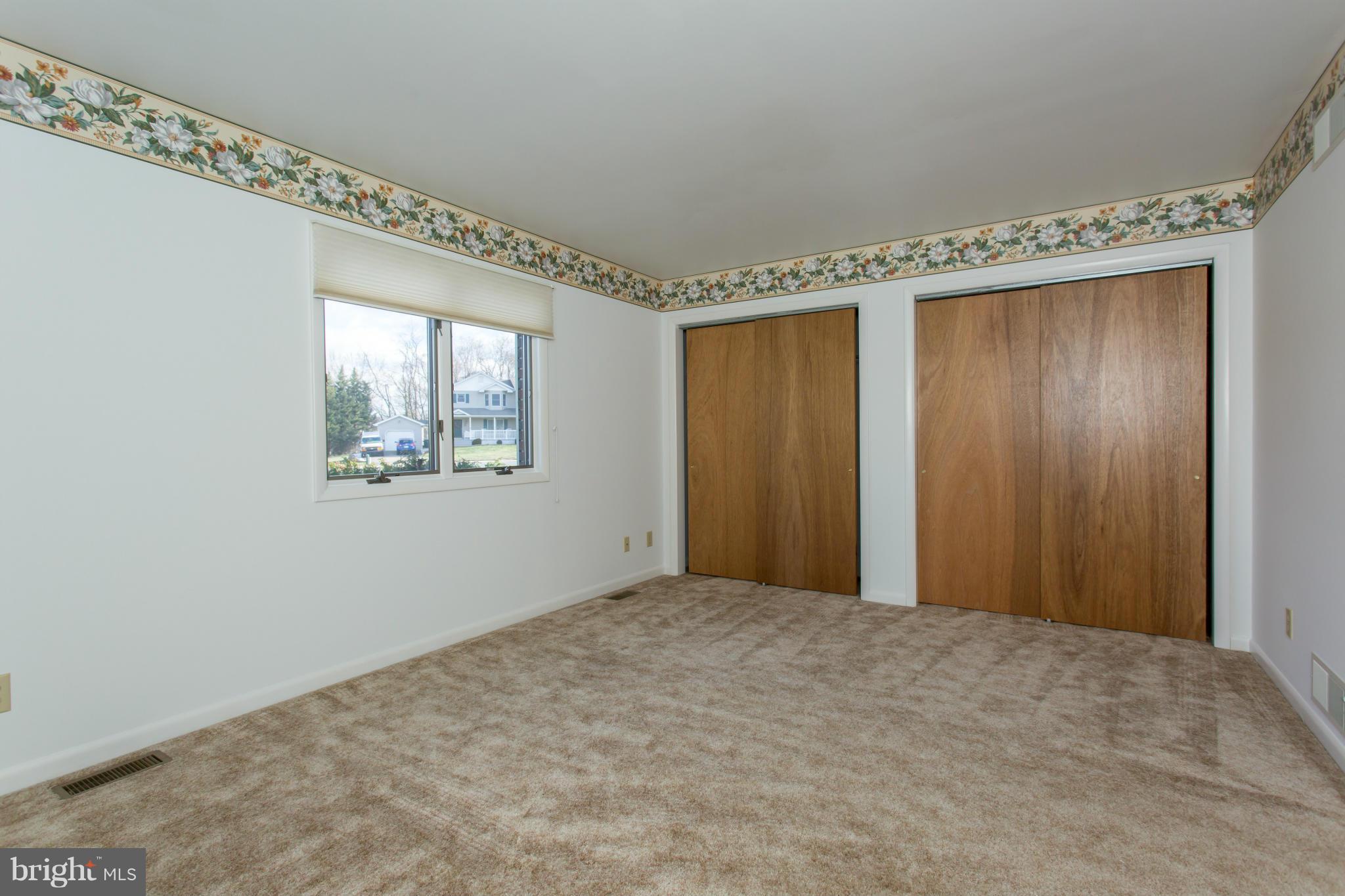 WALNUT MANOR - Residential