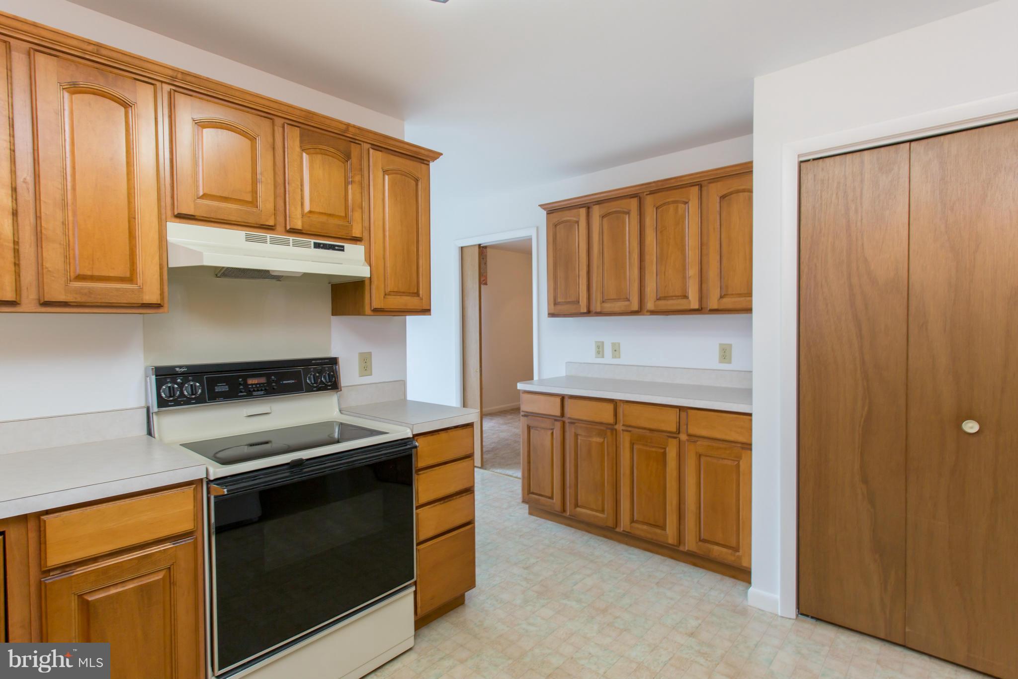 WALNUT MANOR - Residential