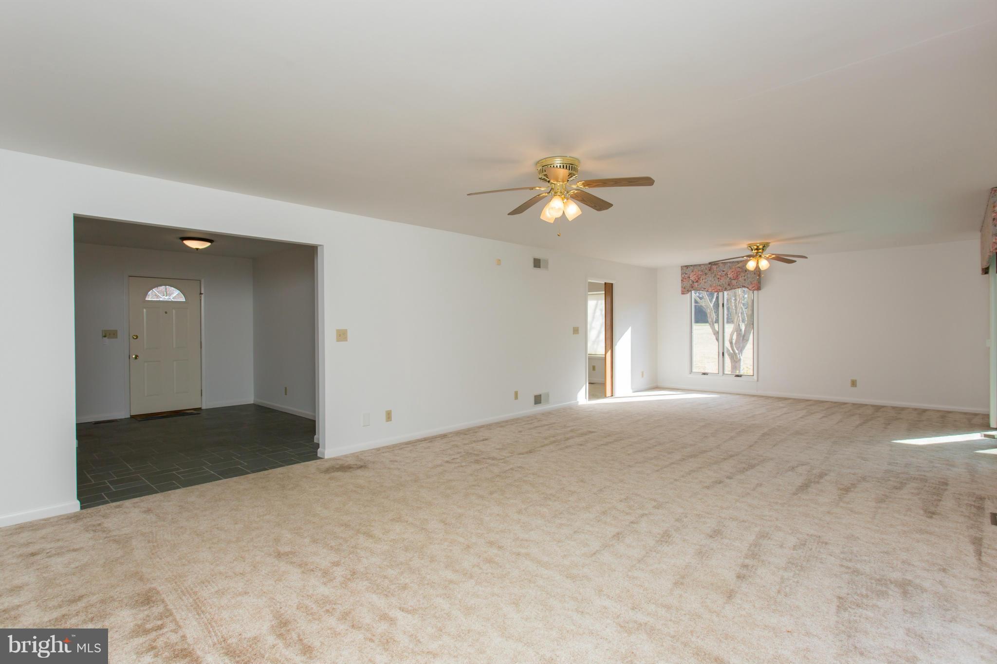 WALNUT MANOR - Residential