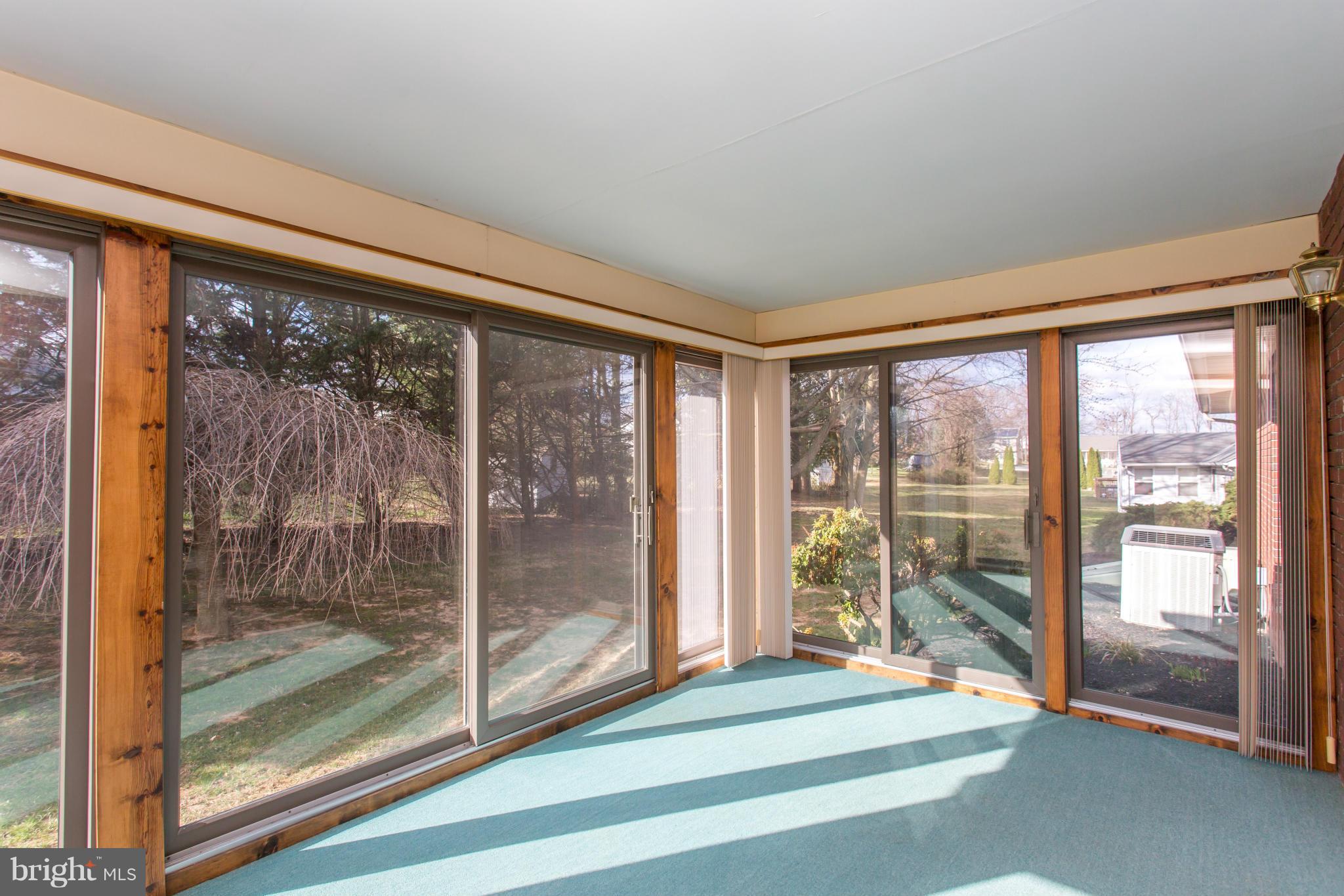 WALNUT MANOR - Residential