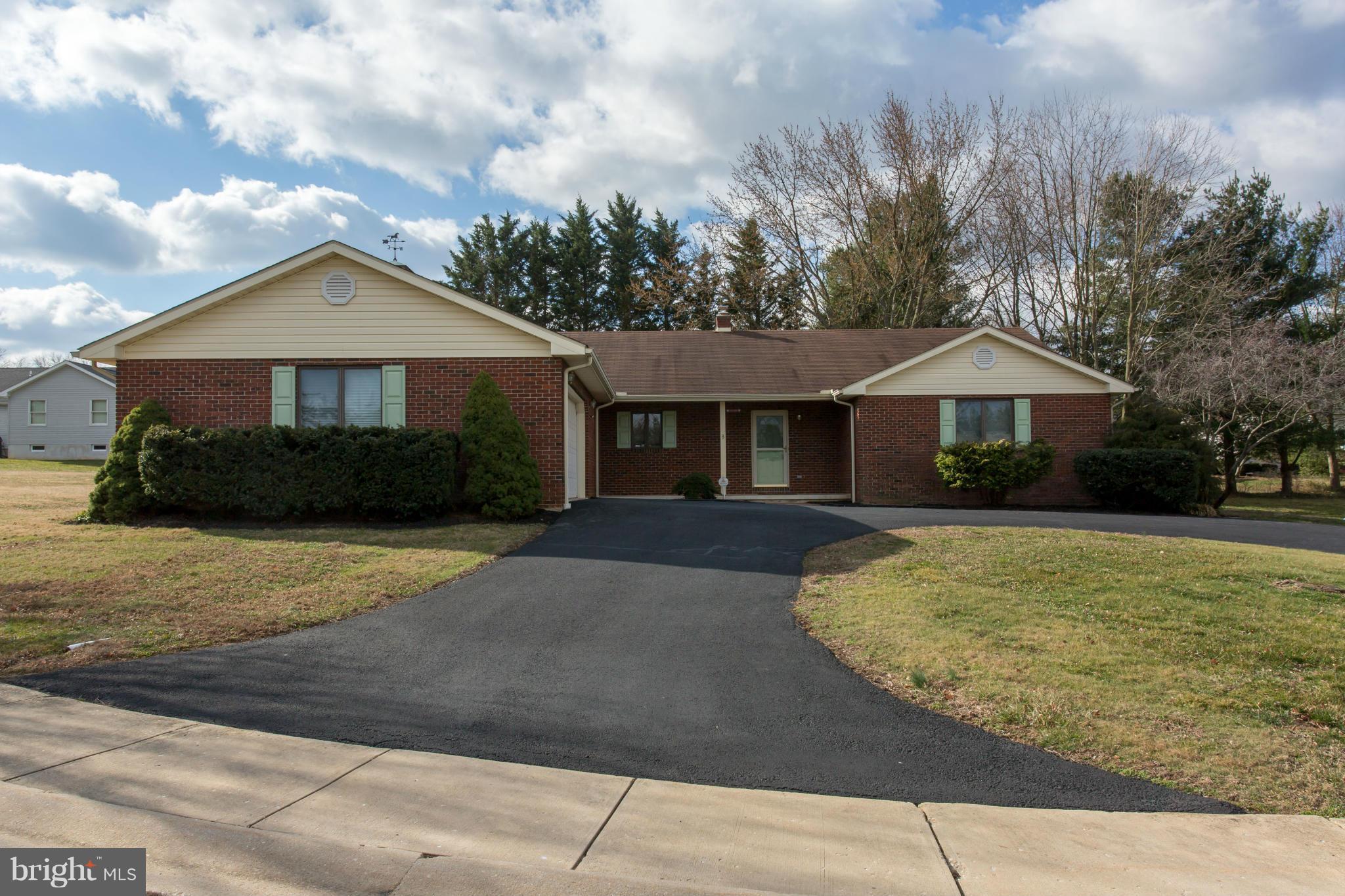 WALNUT MANOR - Residential