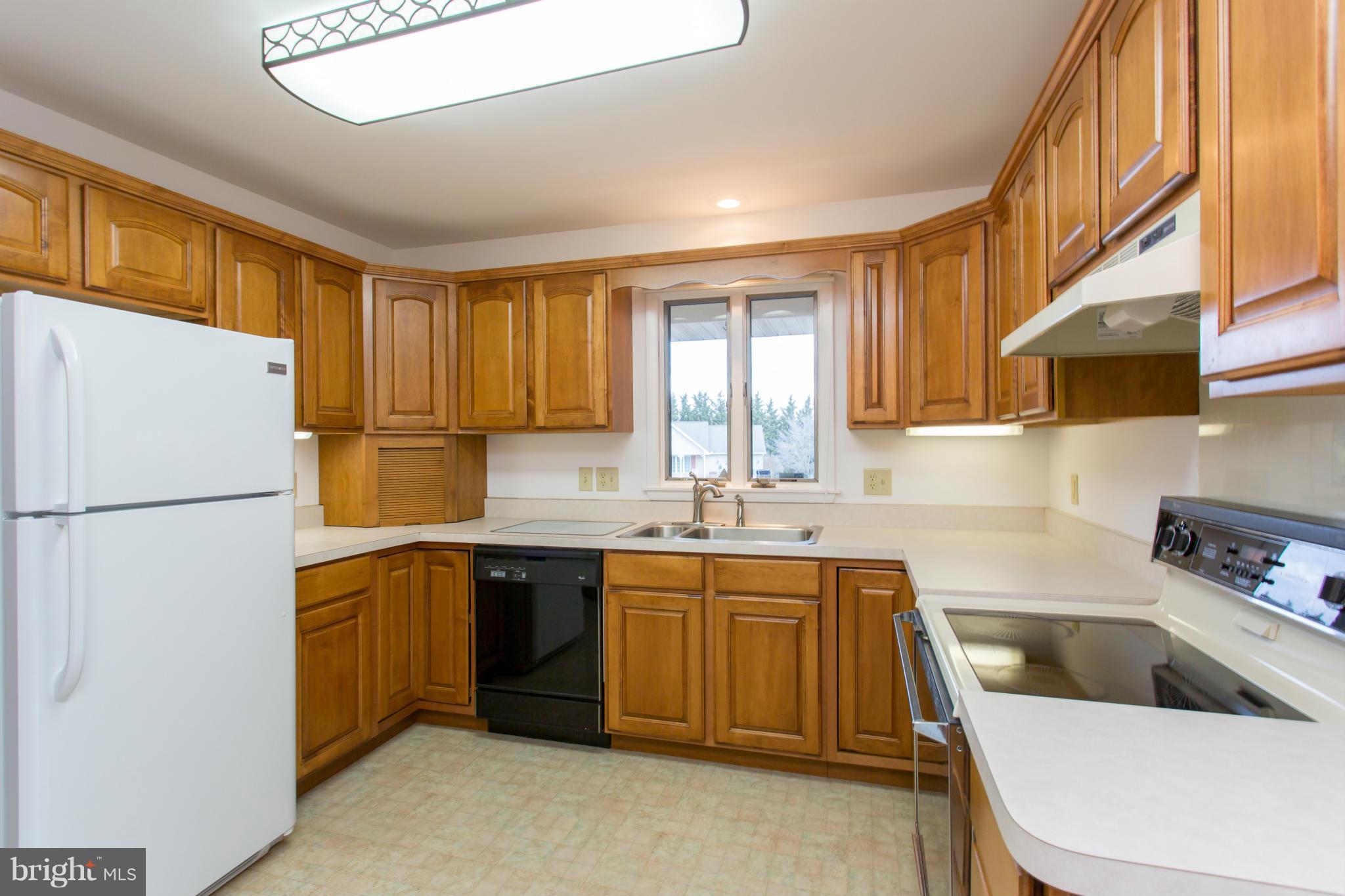 WALNUT MANOR - Residential