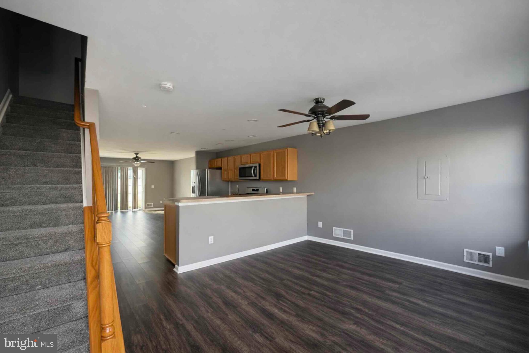 107 JAMESTOWN BOULEVARD