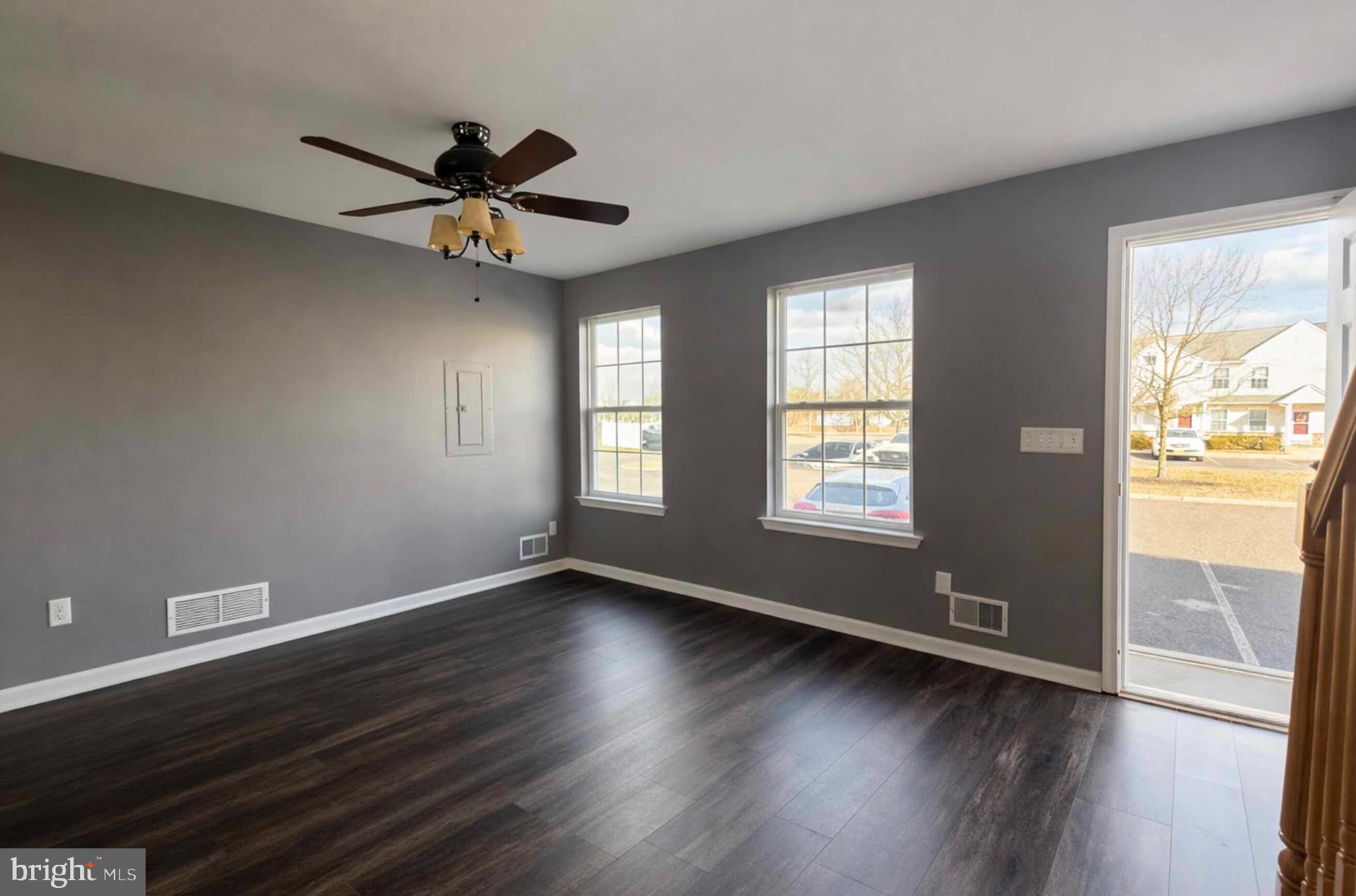 107 JAMESTOWN BOULEVARD