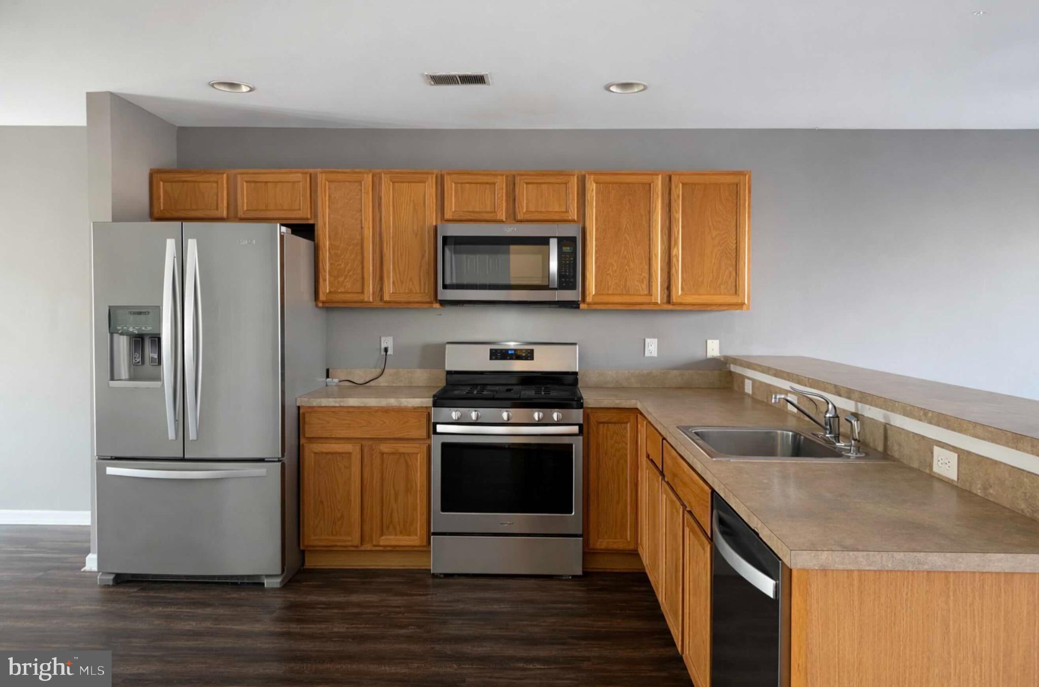 107 JAMESTOWN BOULEVARD